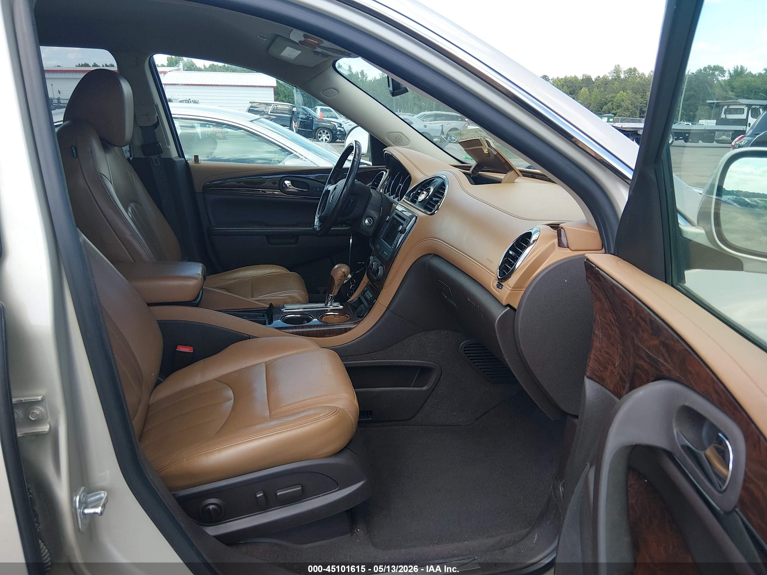 2016 Buick Enclave Leather Cream vin: 5GAKRBKD6GJ272049