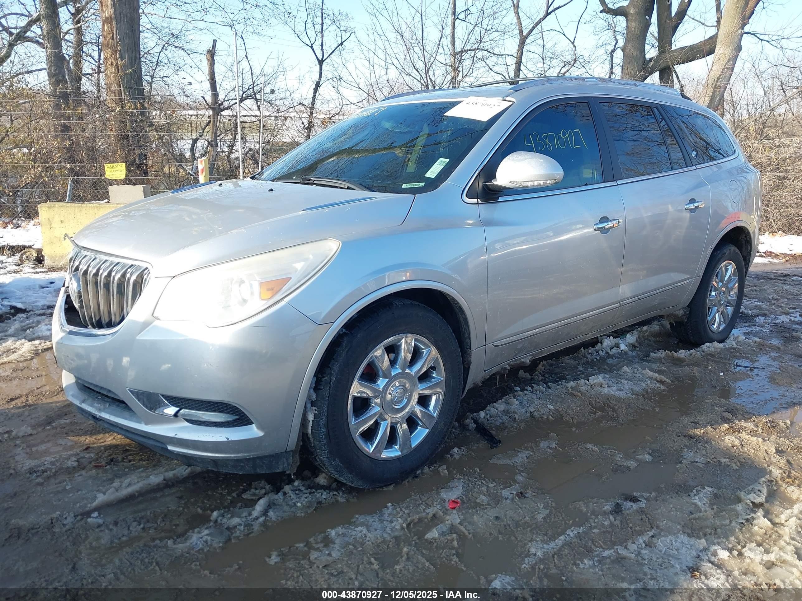 2014 Buick Enclave Leather Silver vin: 5GAKRBKD7EJ170109