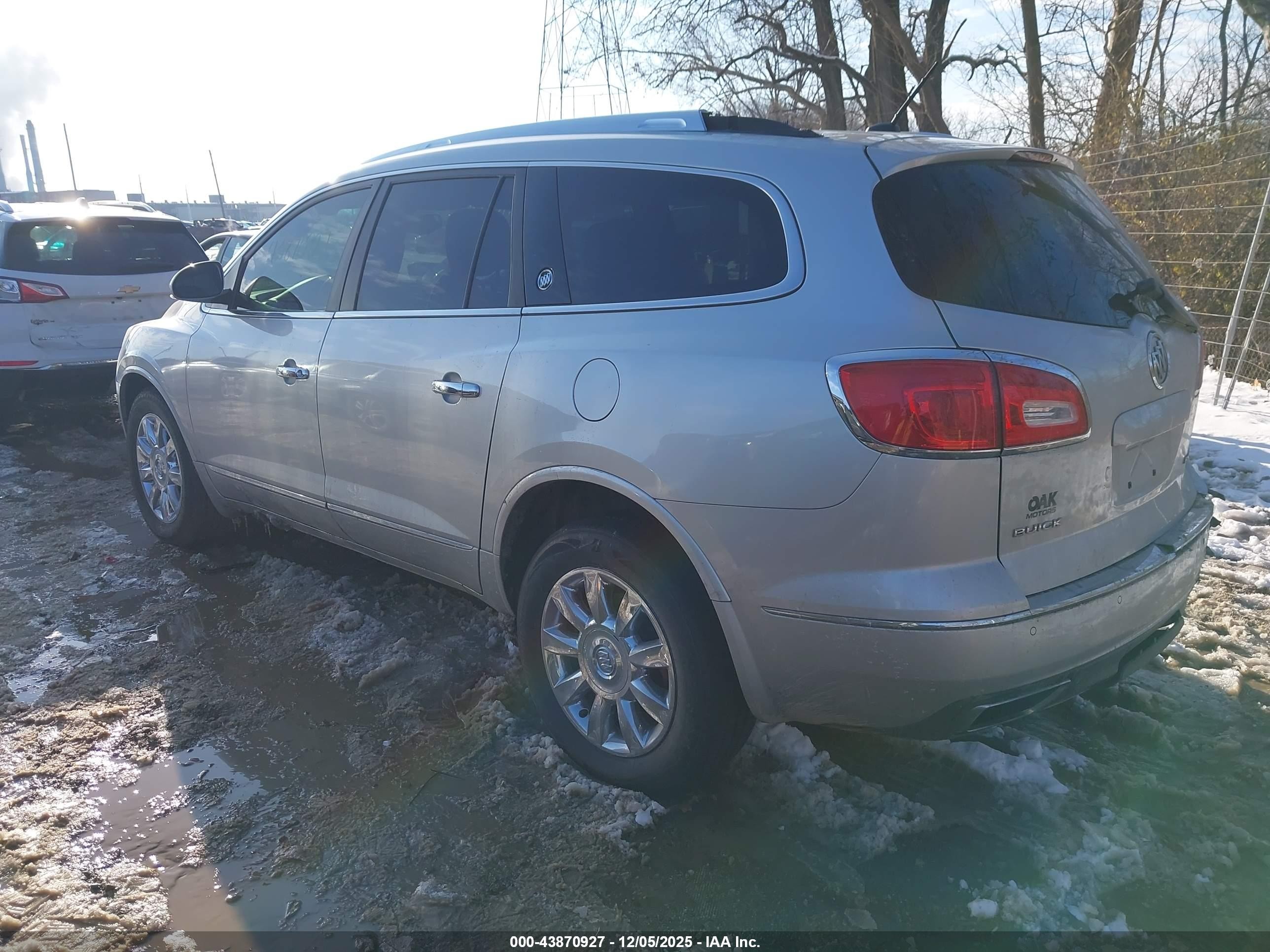 2014 Buick Enclave Leather Silver vin: 5GAKRBKD7EJ170109