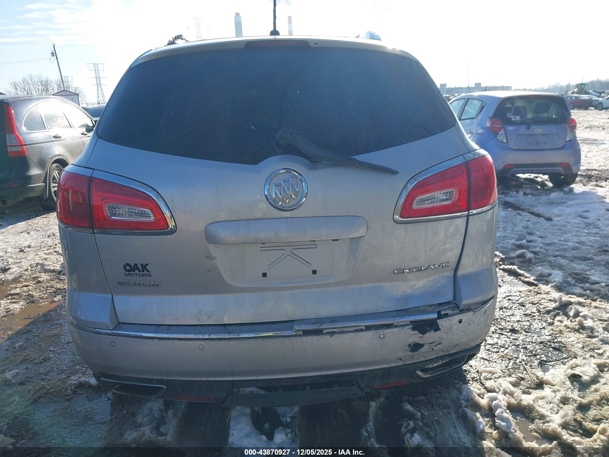 2014 Buick Enclave Leather Silver vin: 5GAKRBKD7EJ170109