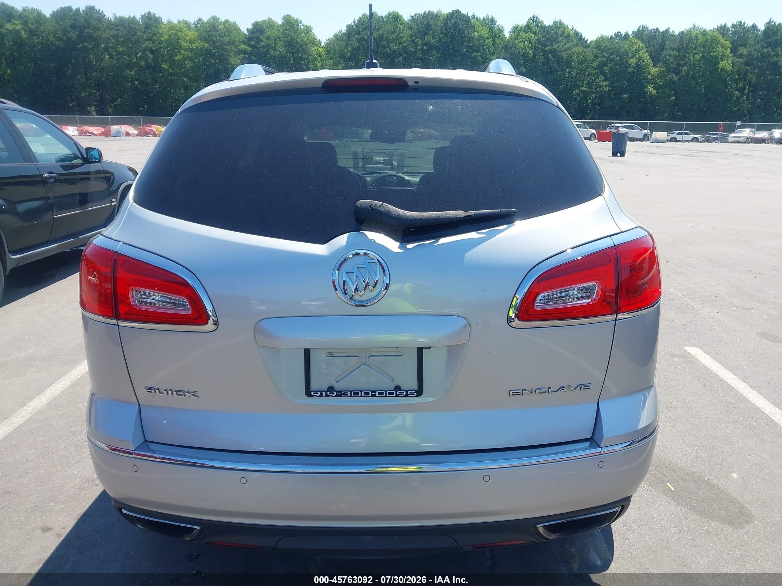 2015 Buick Enclave Leather Silver vin: 5GAKRBKD7FJ219357