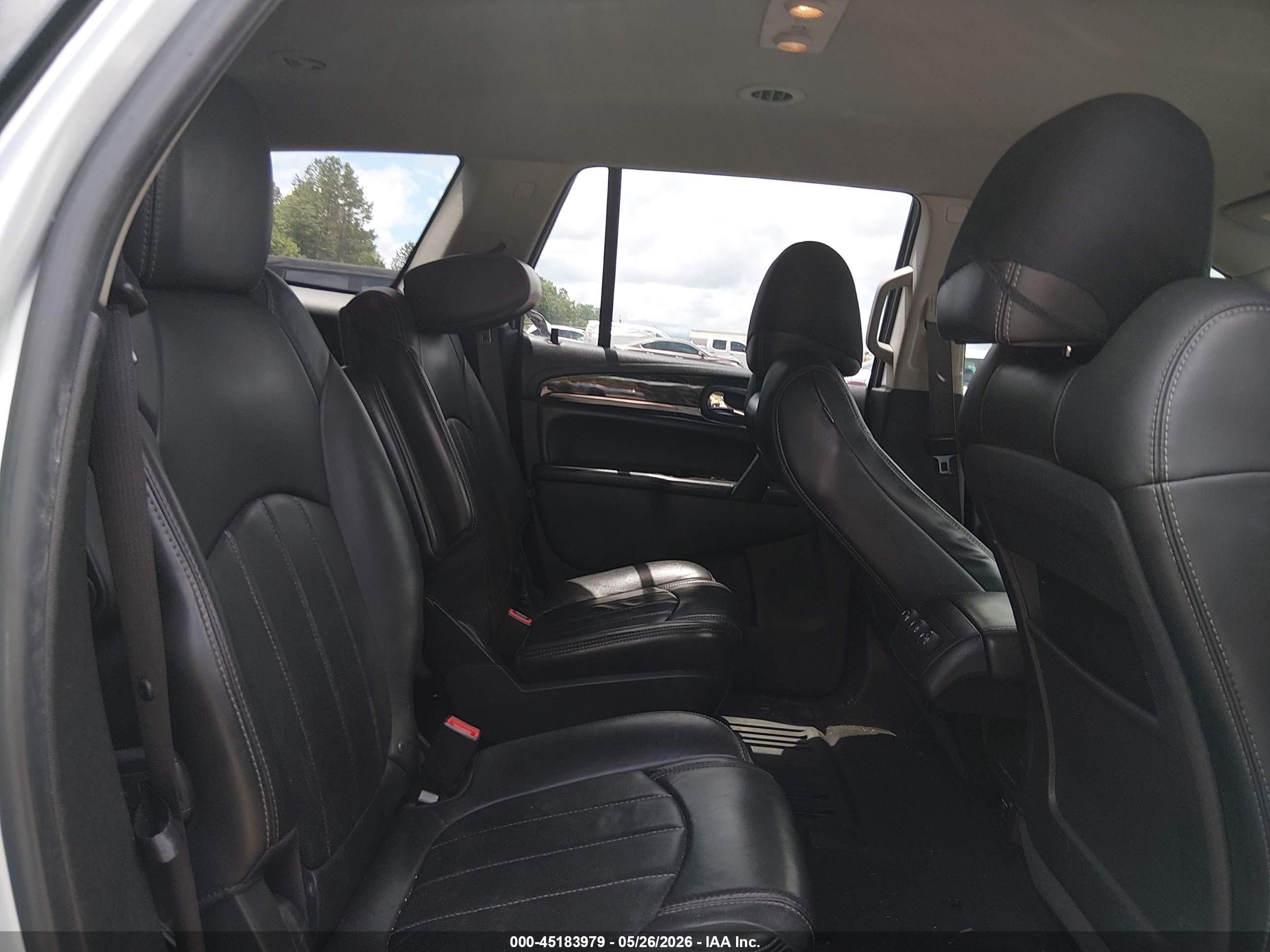 2014 Buick Enclave Leather Silver vin: 5GAKRBKD8EJ117791