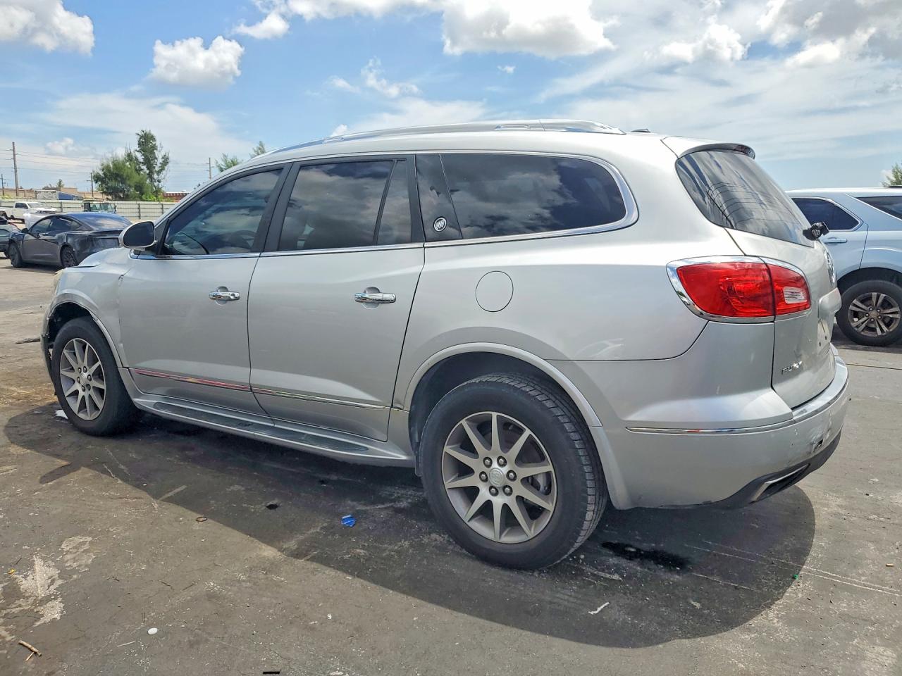 2014 Buick Enclave Серебряный vin: 5GAKRBKD8EJ256982