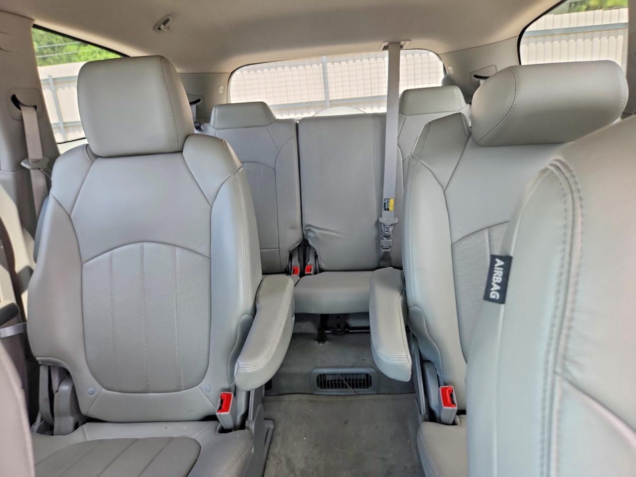 2015 Buick Enclave Серебряный vin: 5GAKRBKD9FJ130096