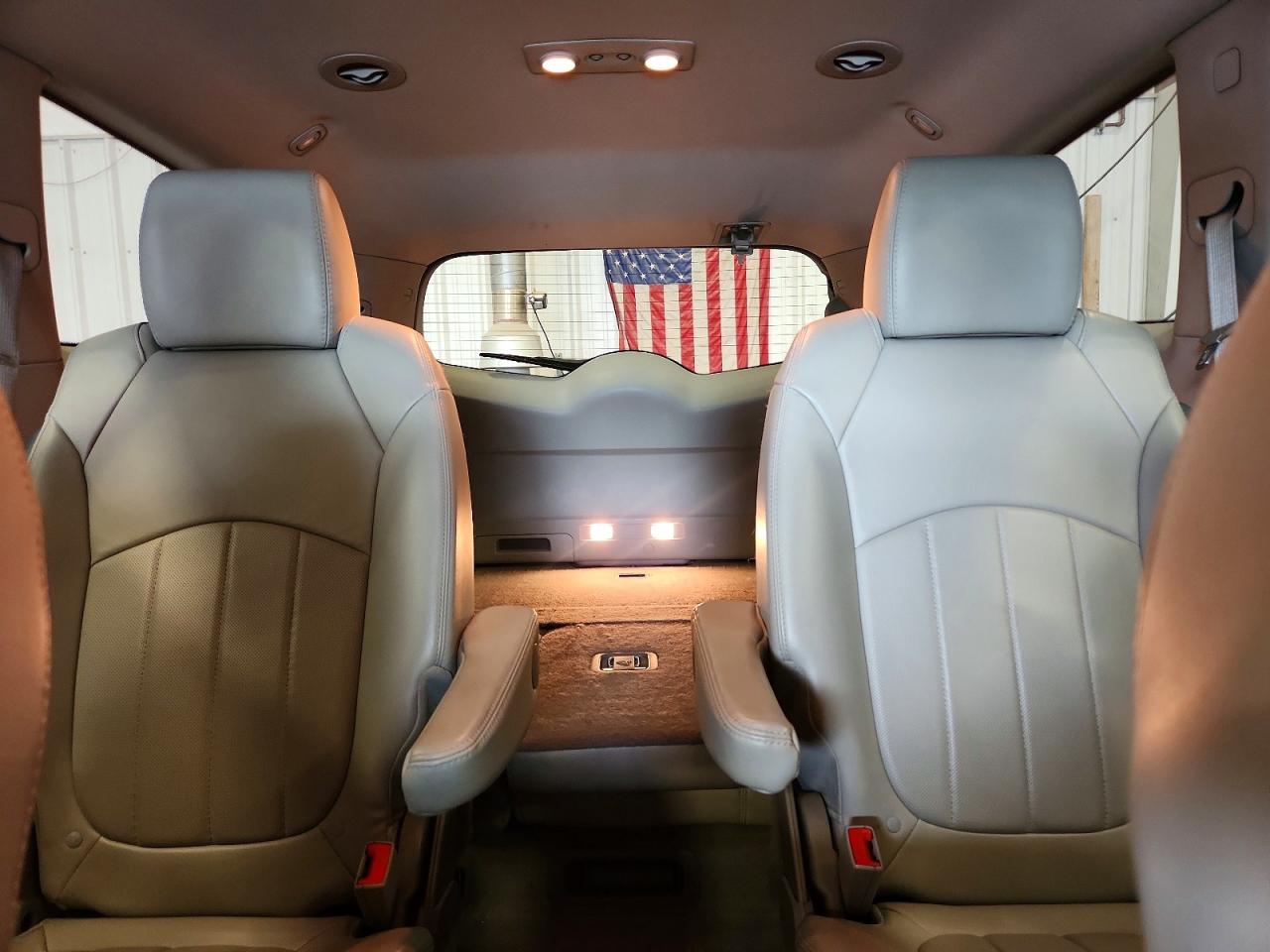 2015 Buick Enclave Silver vin: 5GAKRBKD9FJ165074