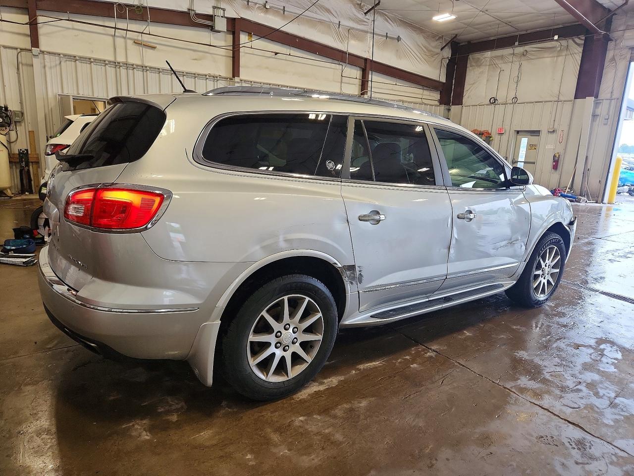 2015 Buick Enclave Silver vin: 5GAKRBKD9FJ165074