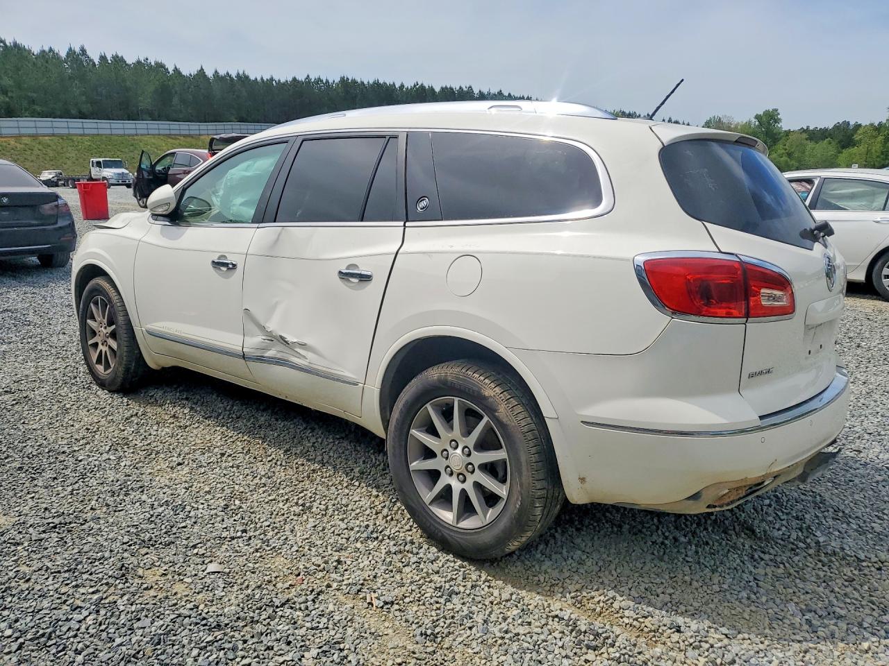 2014 Buick Enclave White vin: 5GAKRBKDXEJ274531