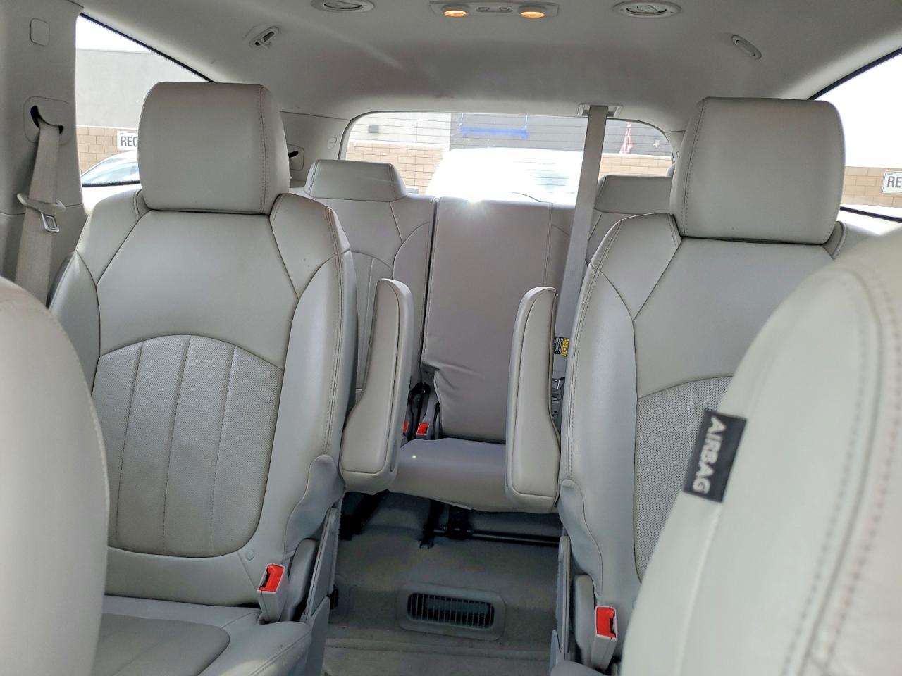 2015 Buick Enclave Red vin: 5GAKRBKDXFJ345275