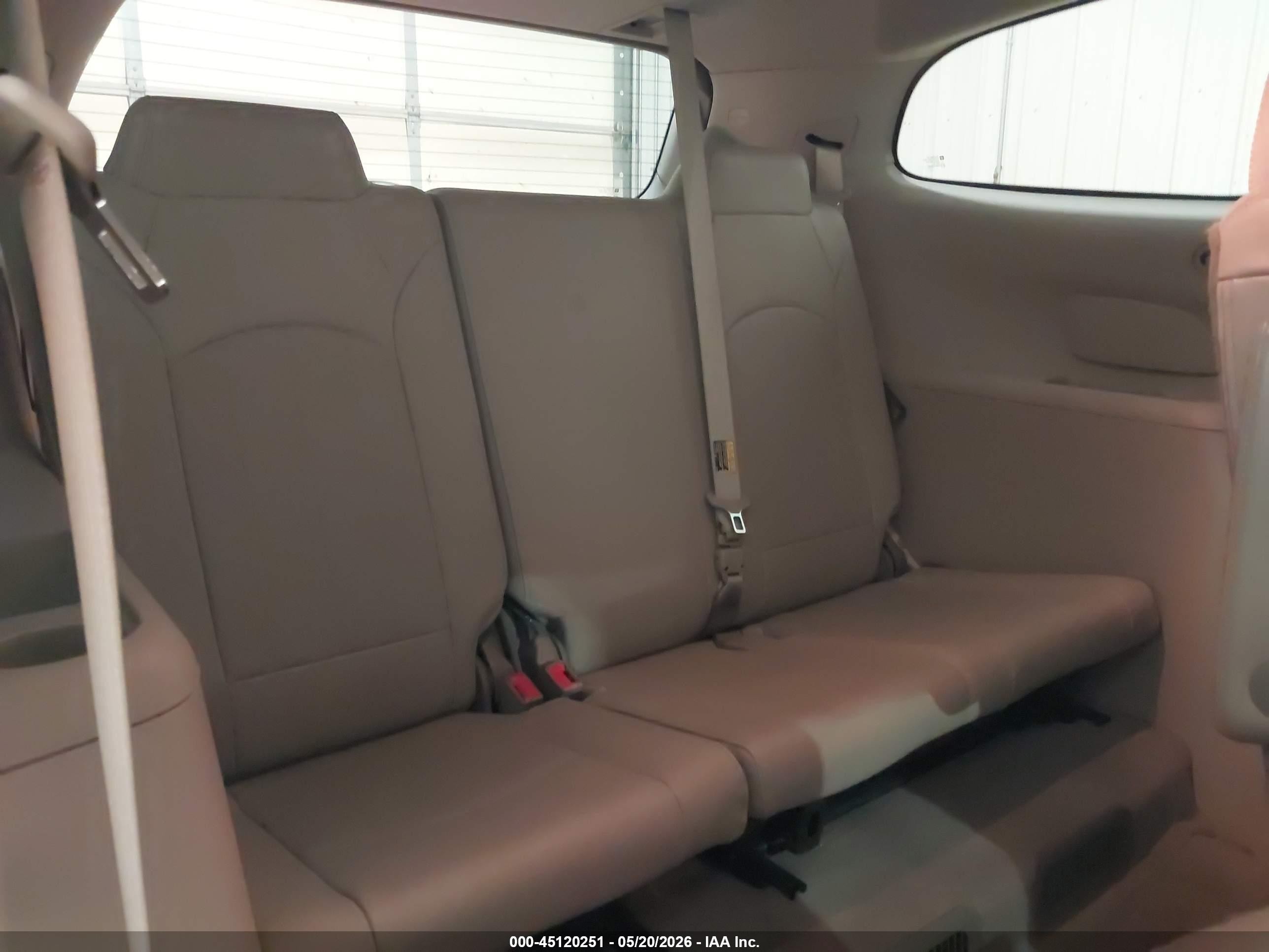 2016 Buick Enclave Leather White vin: 5GAKRBKDXGJ177395