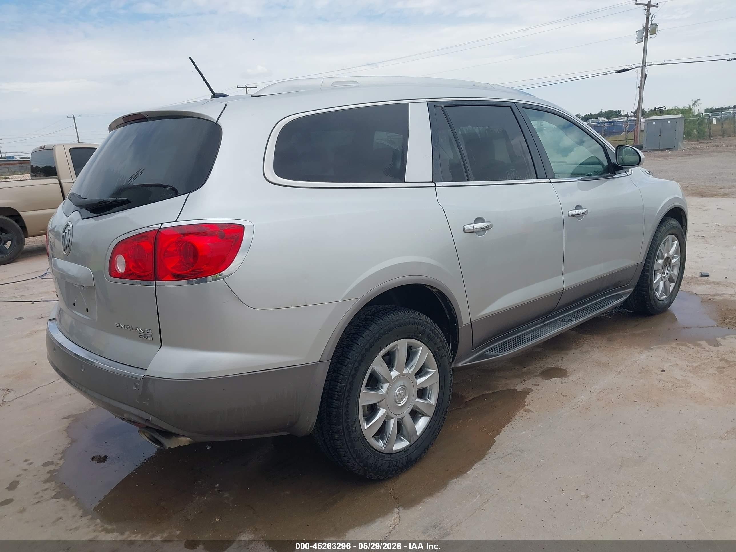 2011 Buick Enclave 2xl Silver vin: 5GAKRCED0BJ101842