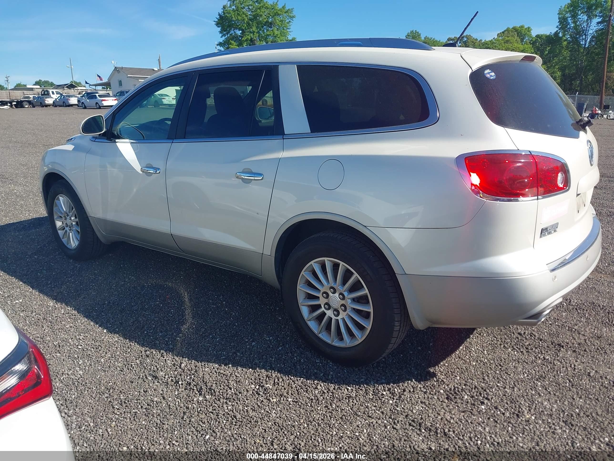 2012 Buick Enclave Leather White vin: 5GAKRCED0CJ321628