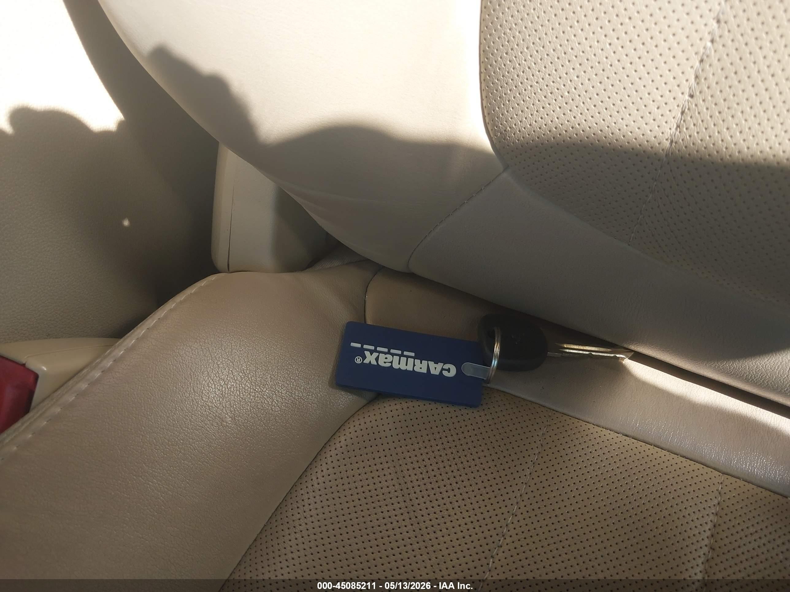 2012 Buick Enclave Leather Beige vin: 5GAKRCED1CJ147679