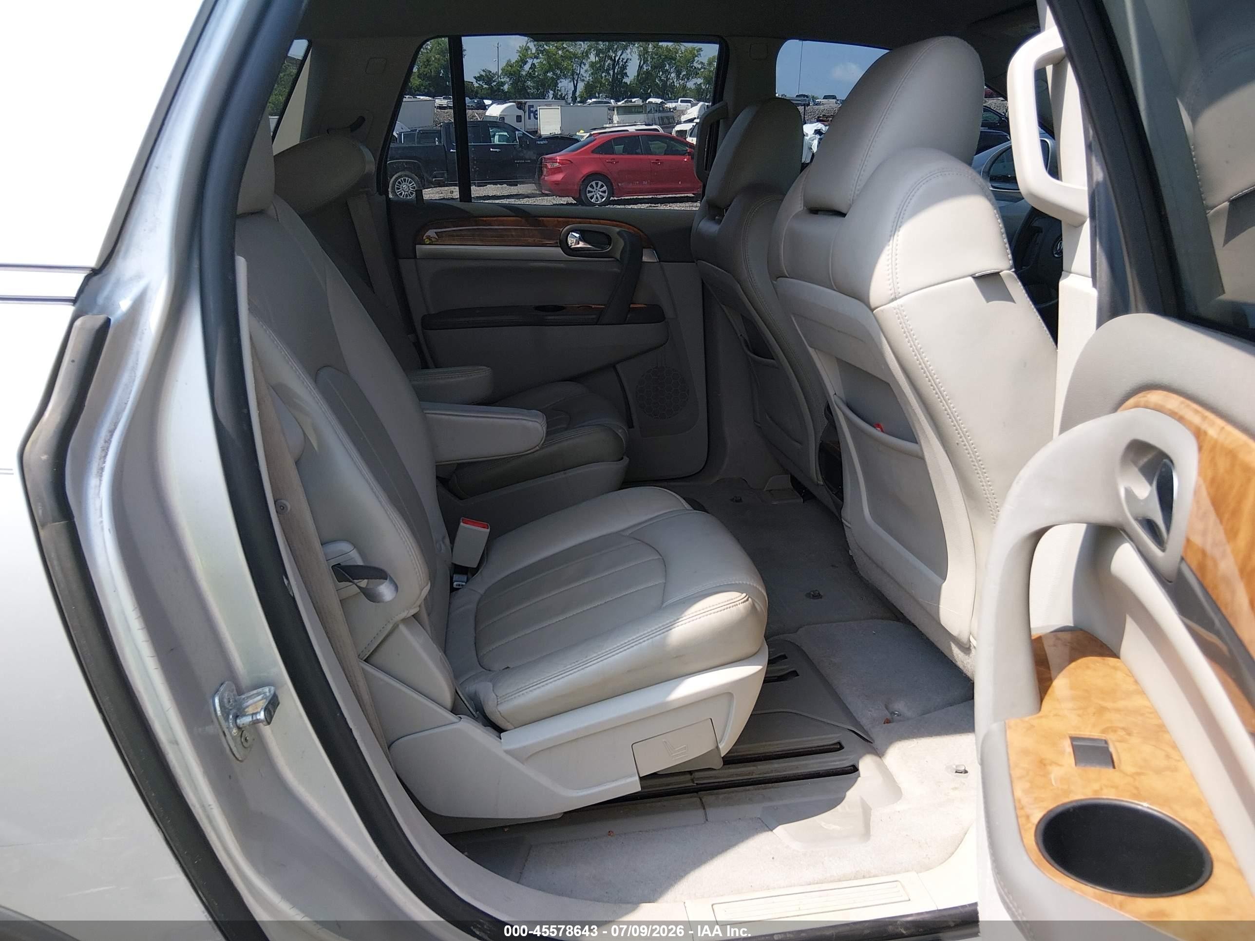 2012 Buick Enclave Leather Silver vin: 5GAKRCED1CJ307589