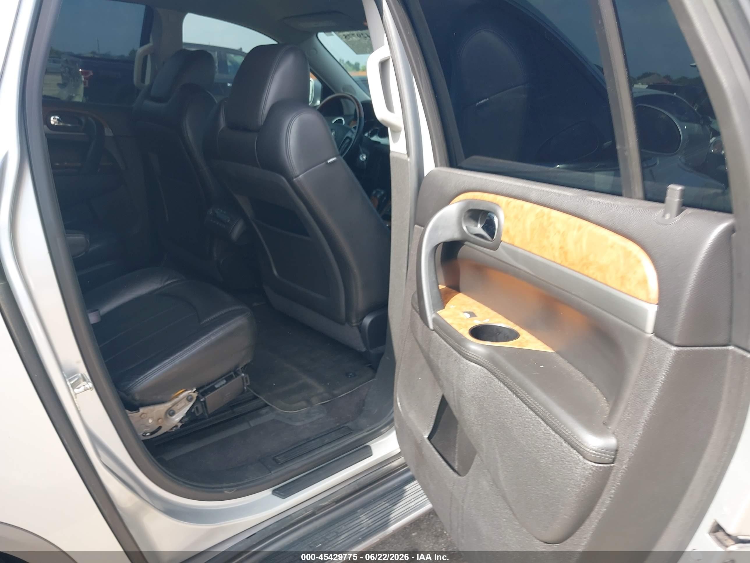 2011 Buick Enclave 2xl Silver vin: 5GAKRCED2BJ213008