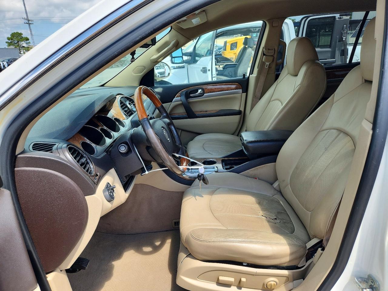 2012 Buick Enclave White vin: 5GAKRCED2CJ235303