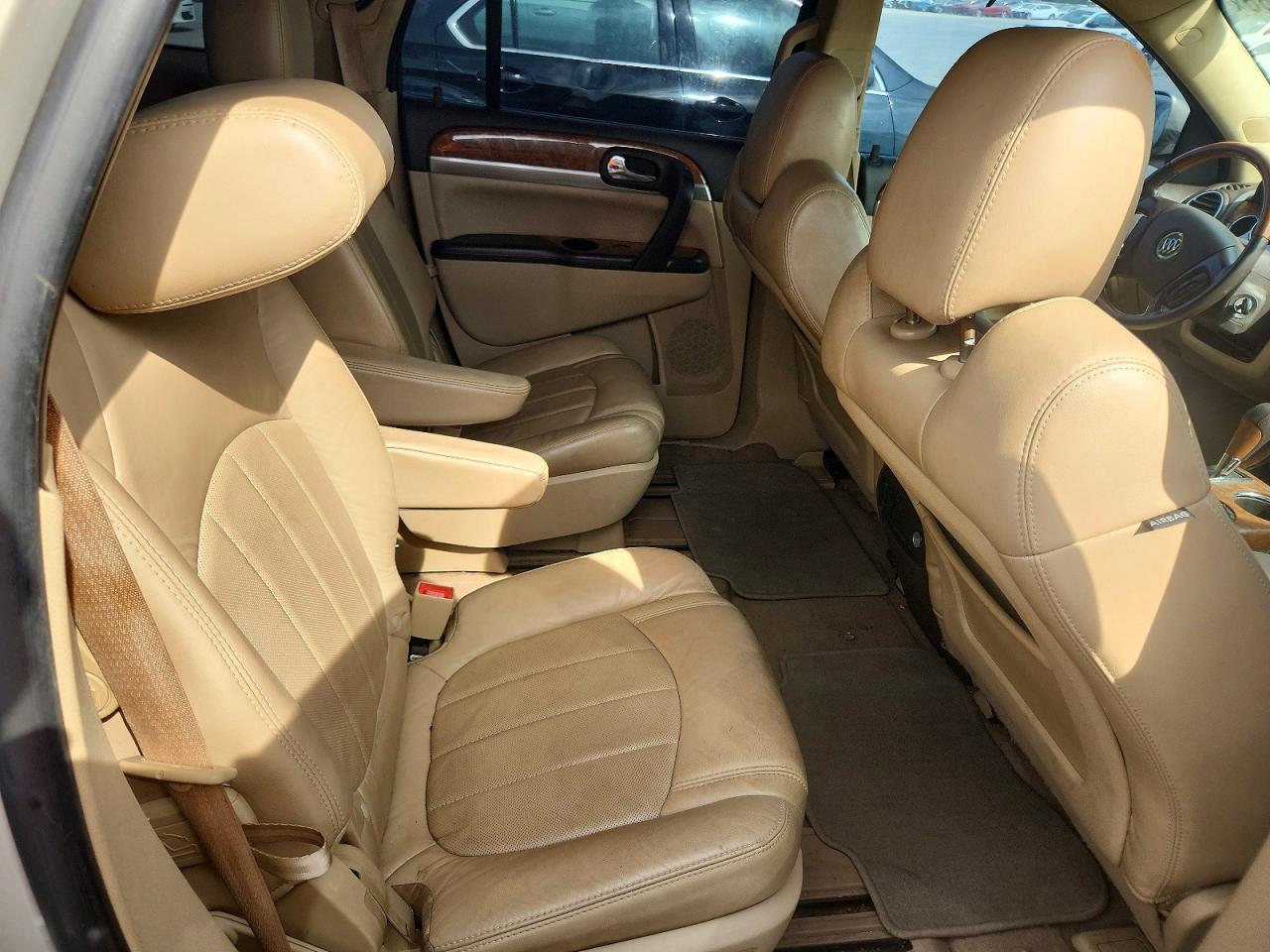 2012 Buick Enclave Beige vin: 5GAKRCED3CJ302359