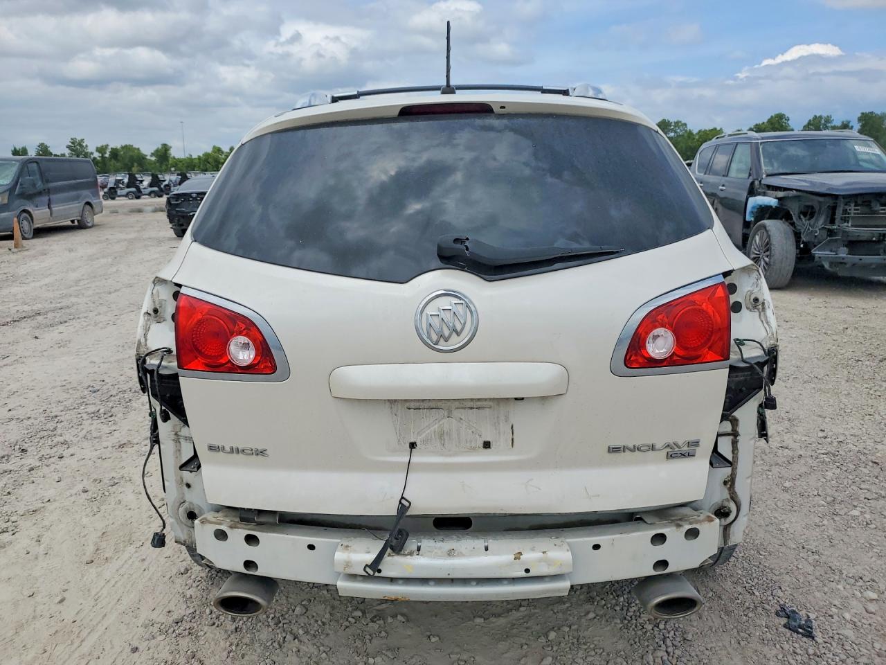 2011 Buick Enclave Cxl White vin: 5GAKRCED7BJ355872