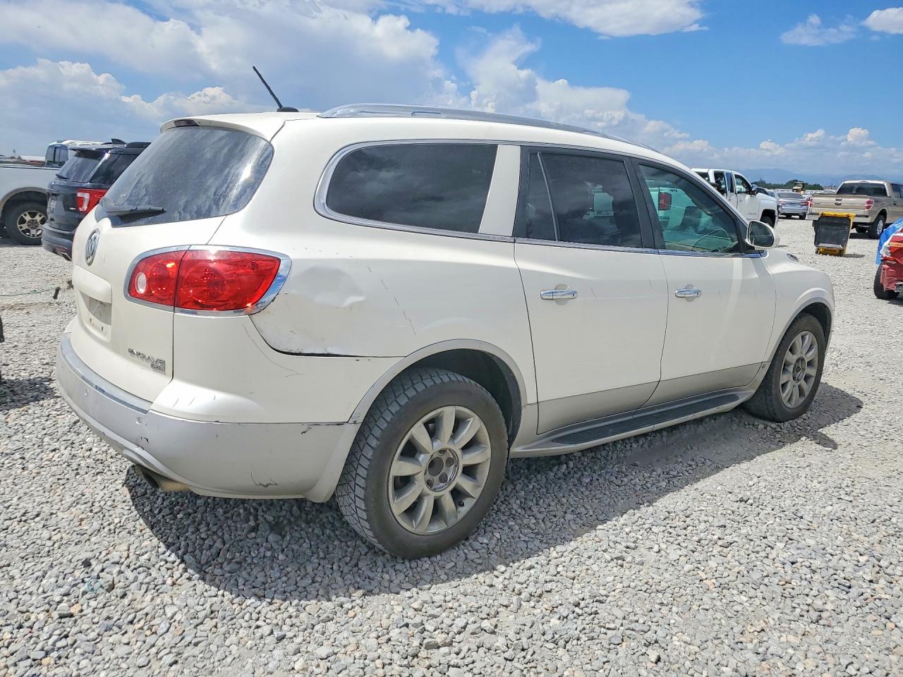 2011 Buick Enclave Cxl White vin: 5GAKRCED8BJ334867