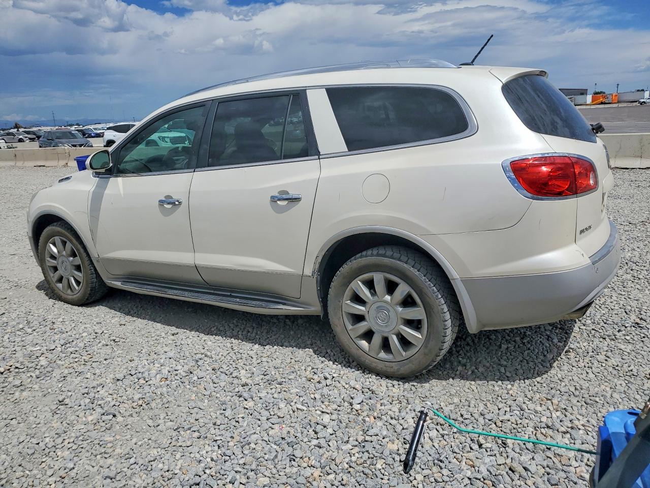 2011 Buick Enclave Cxl White vin: 5GAKRCED8BJ334867