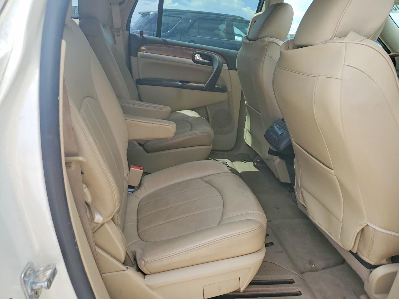 2011 Buick Enclave Cxl White vin: 5GAKRCED8BJ334867