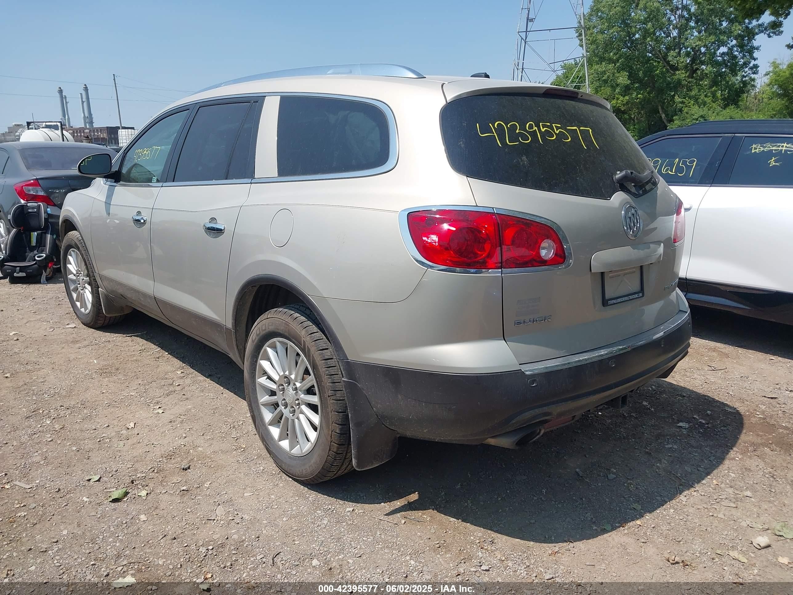 2012 Buick Enclave Leather Beige vin: 5GAKRCED9CJ286023