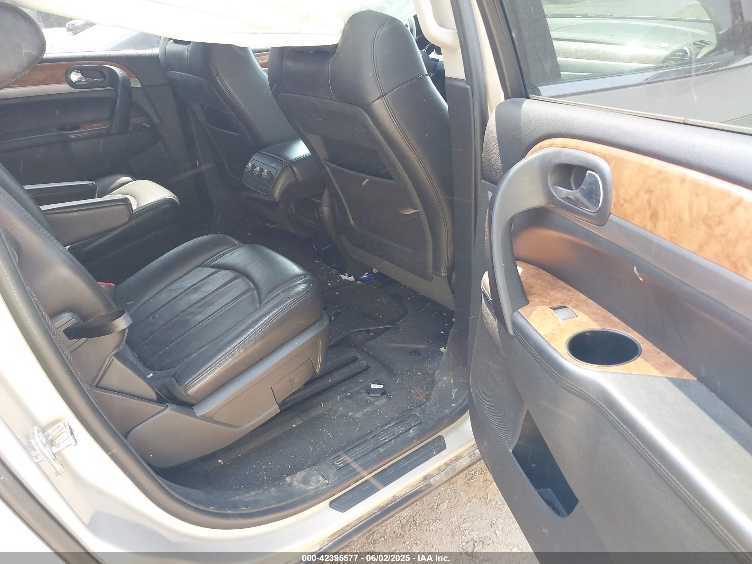 2012 Buick Enclave Leather Beige vin: 5GAKRCED9CJ286023