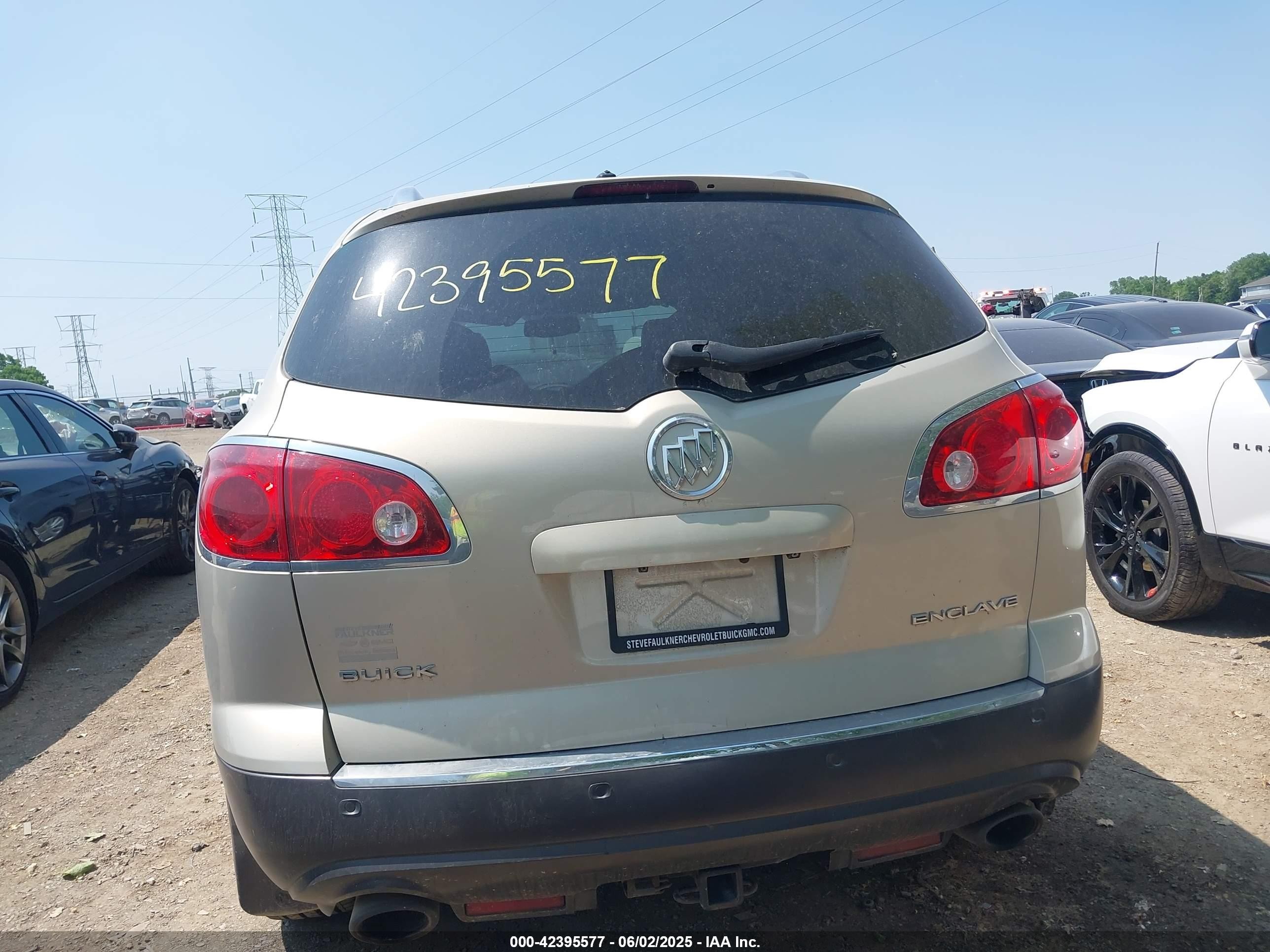 2012 Buick Enclave Leather Beige vin: 5GAKRCED9CJ286023
