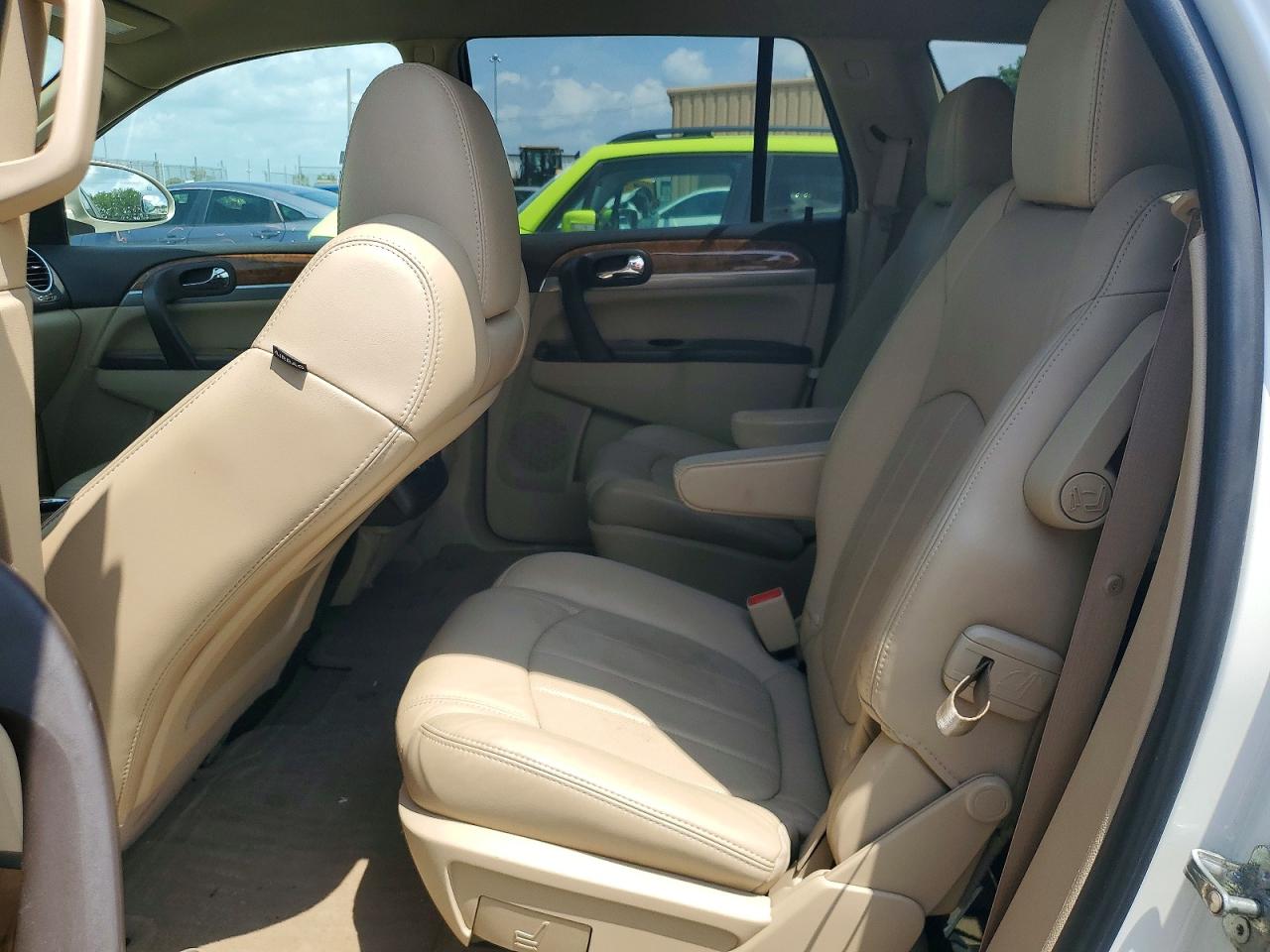 2012 Buick Enclave Cream vin: 5GAKRCED9CJ335687