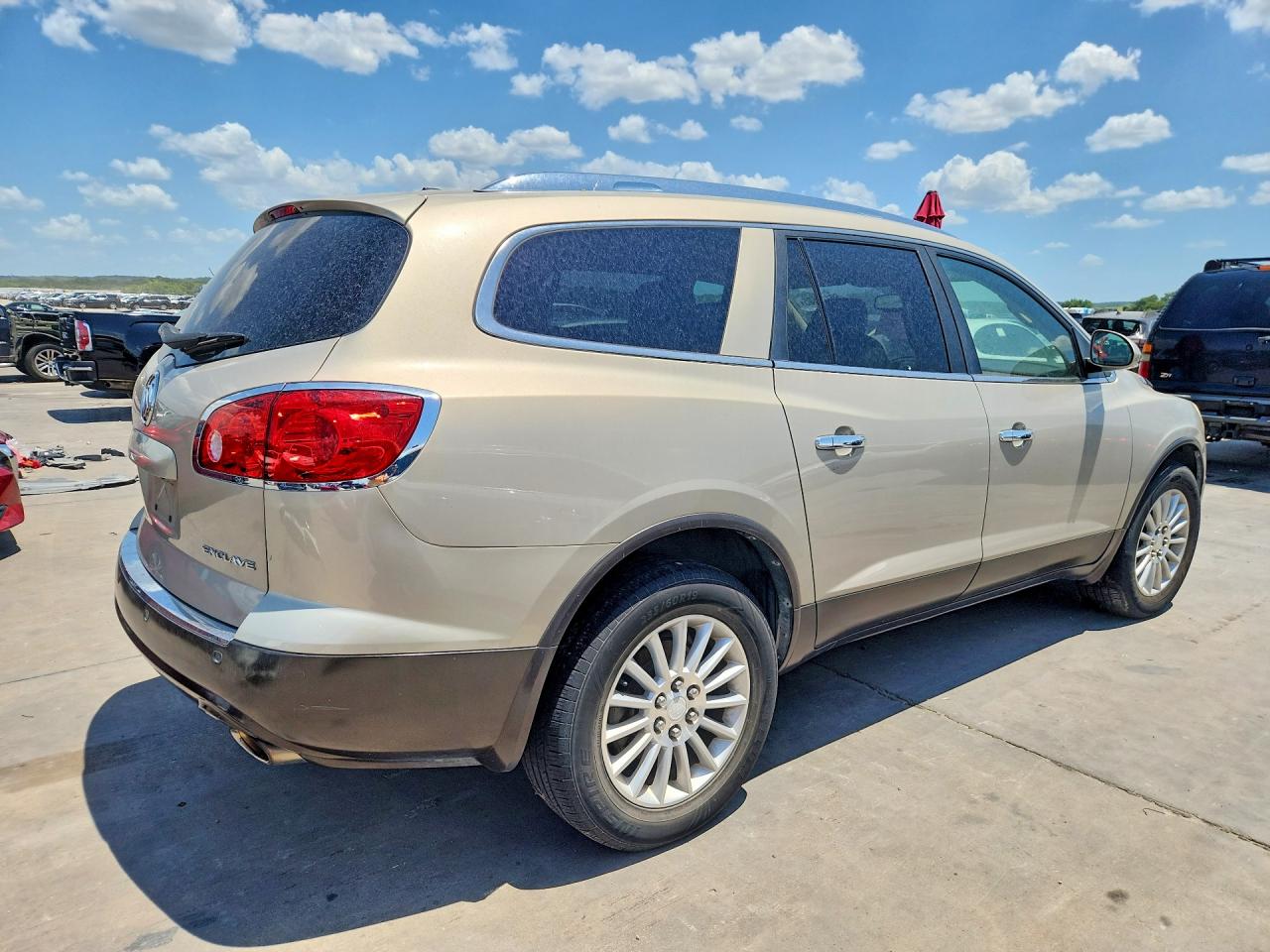 2012 Buick Enclave Бежевый vin: 5GAKRCEDXCJ139046