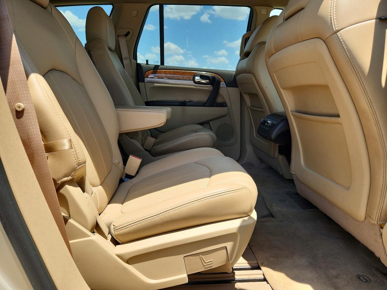 2012 Buick Enclave Бежевый vin: 5GAKRCEDXCJ139046