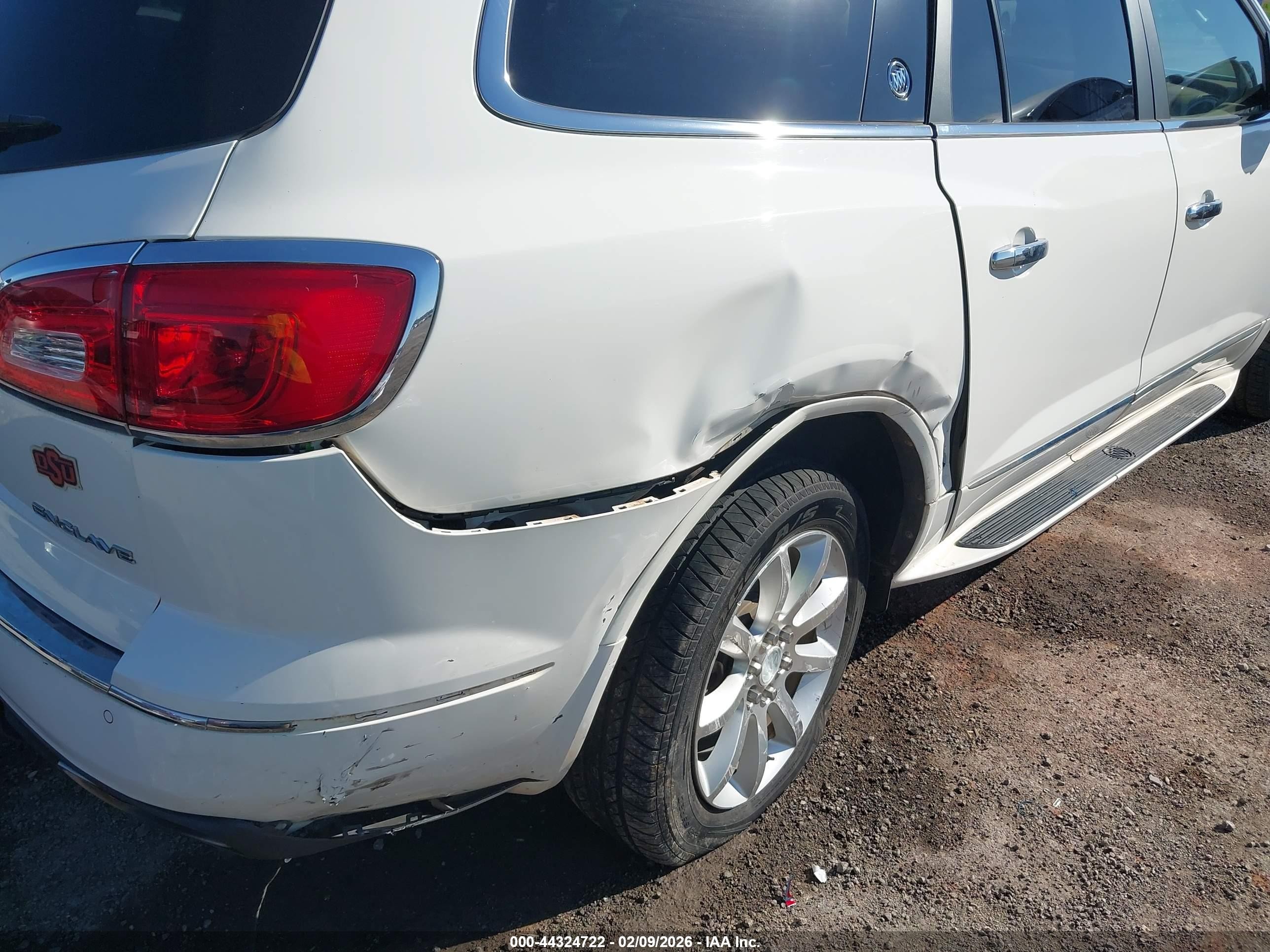 2014 Buick Enclave Premium Белый vin: 5GAKRCKD0EJ135580