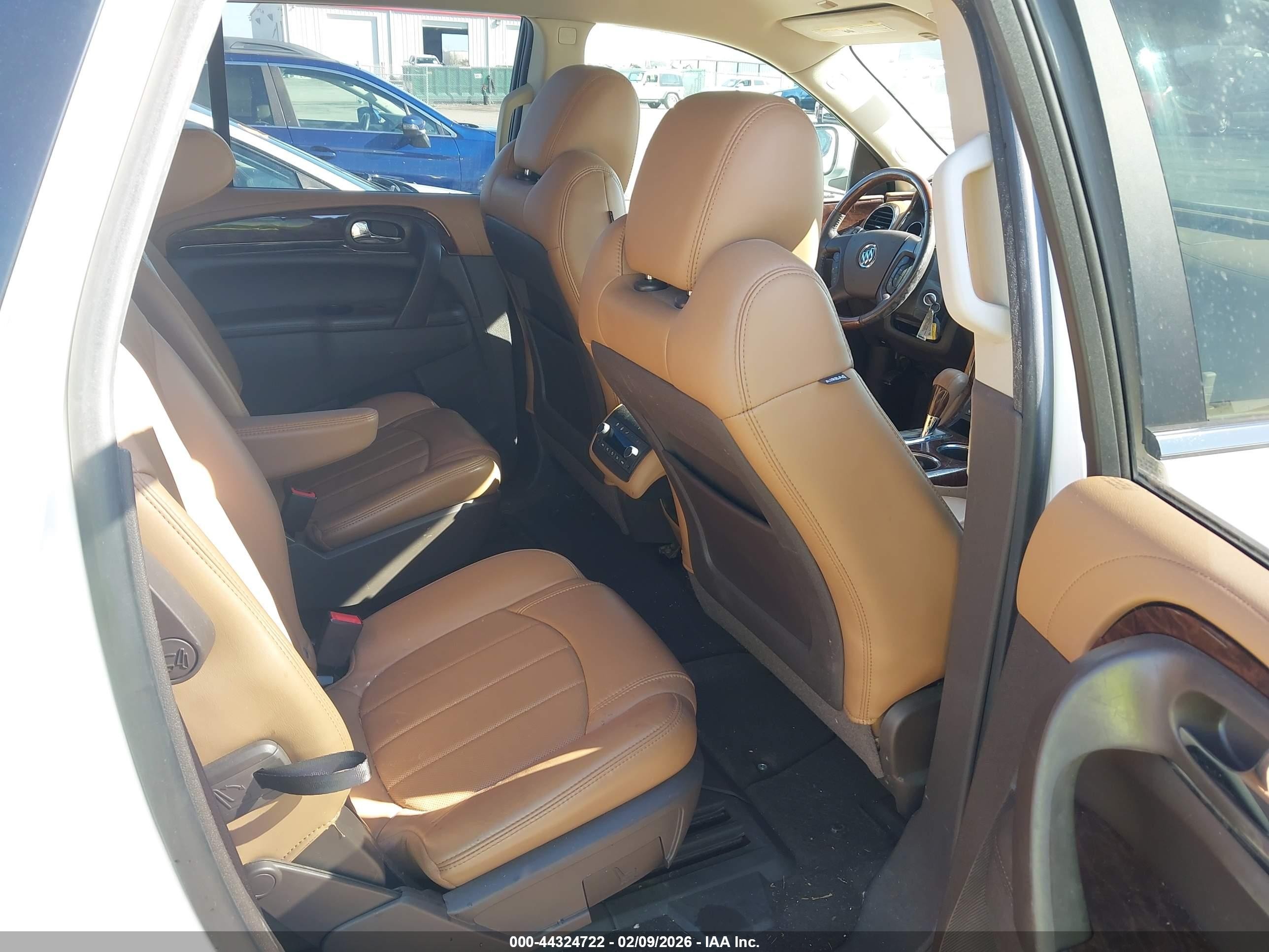 2014 Buick Enclave Premium Белый vin: 5GAKRCKD0EJ135580