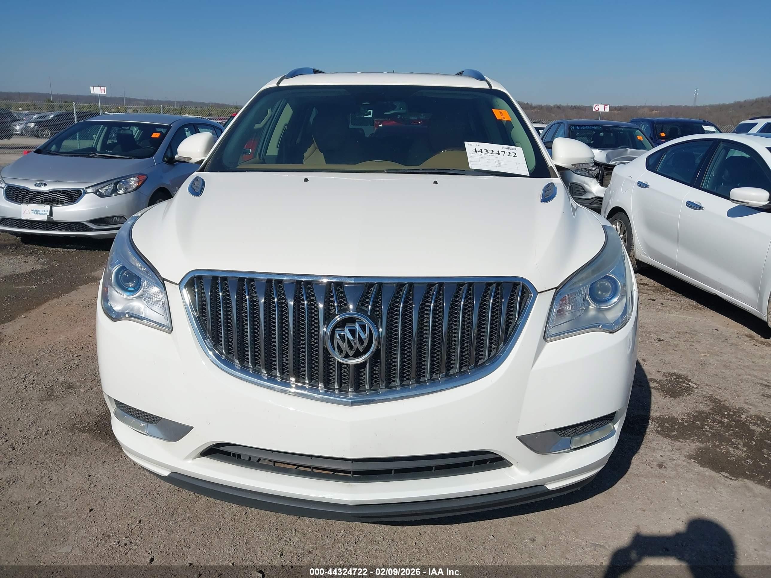 2014 Buick Enclave Premium Белый vin: 5GAKRCKD0EJ135580