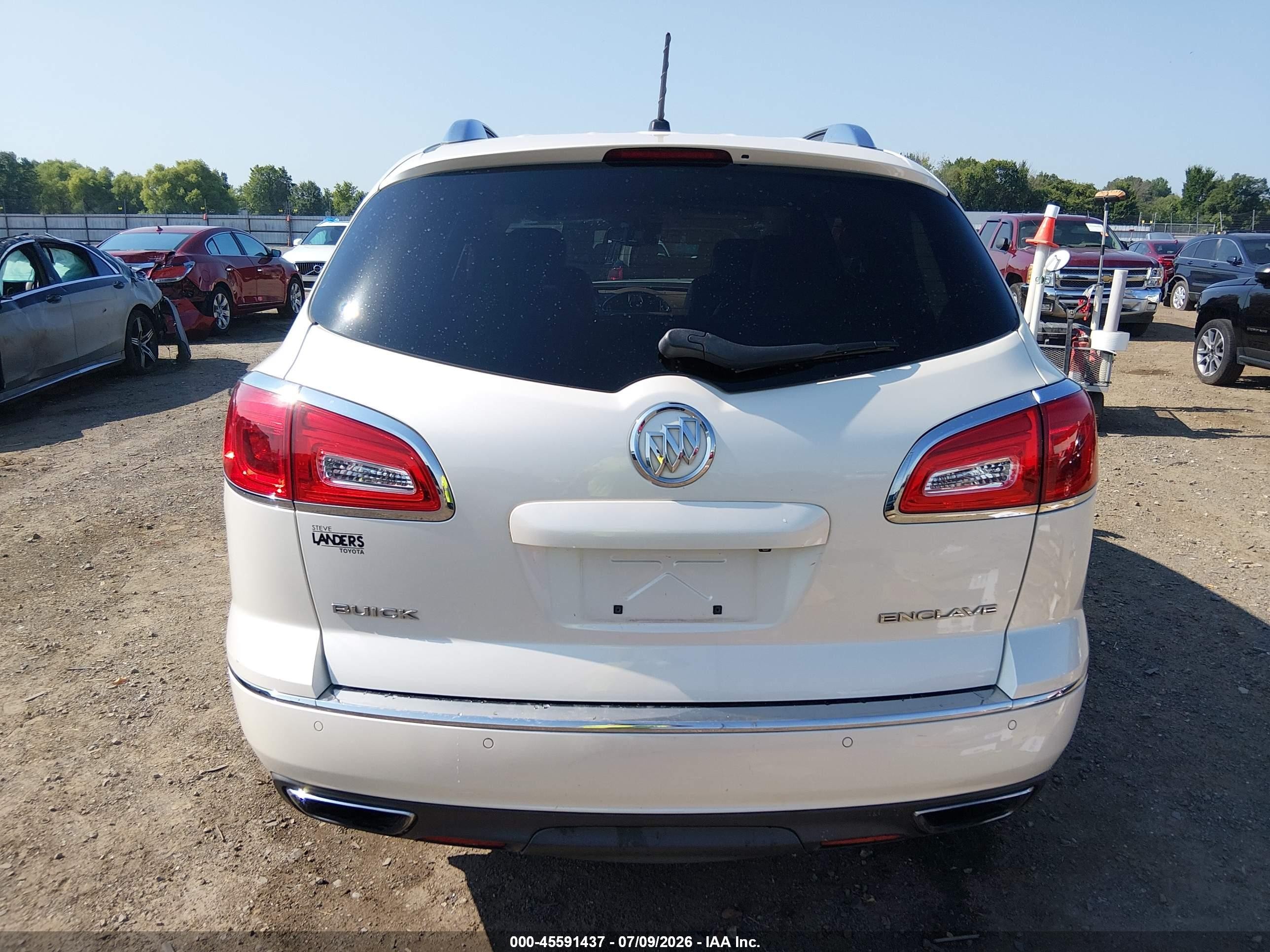 2015 Buick Enclave Premium White vin: 5GAKRCKD0FJ319659