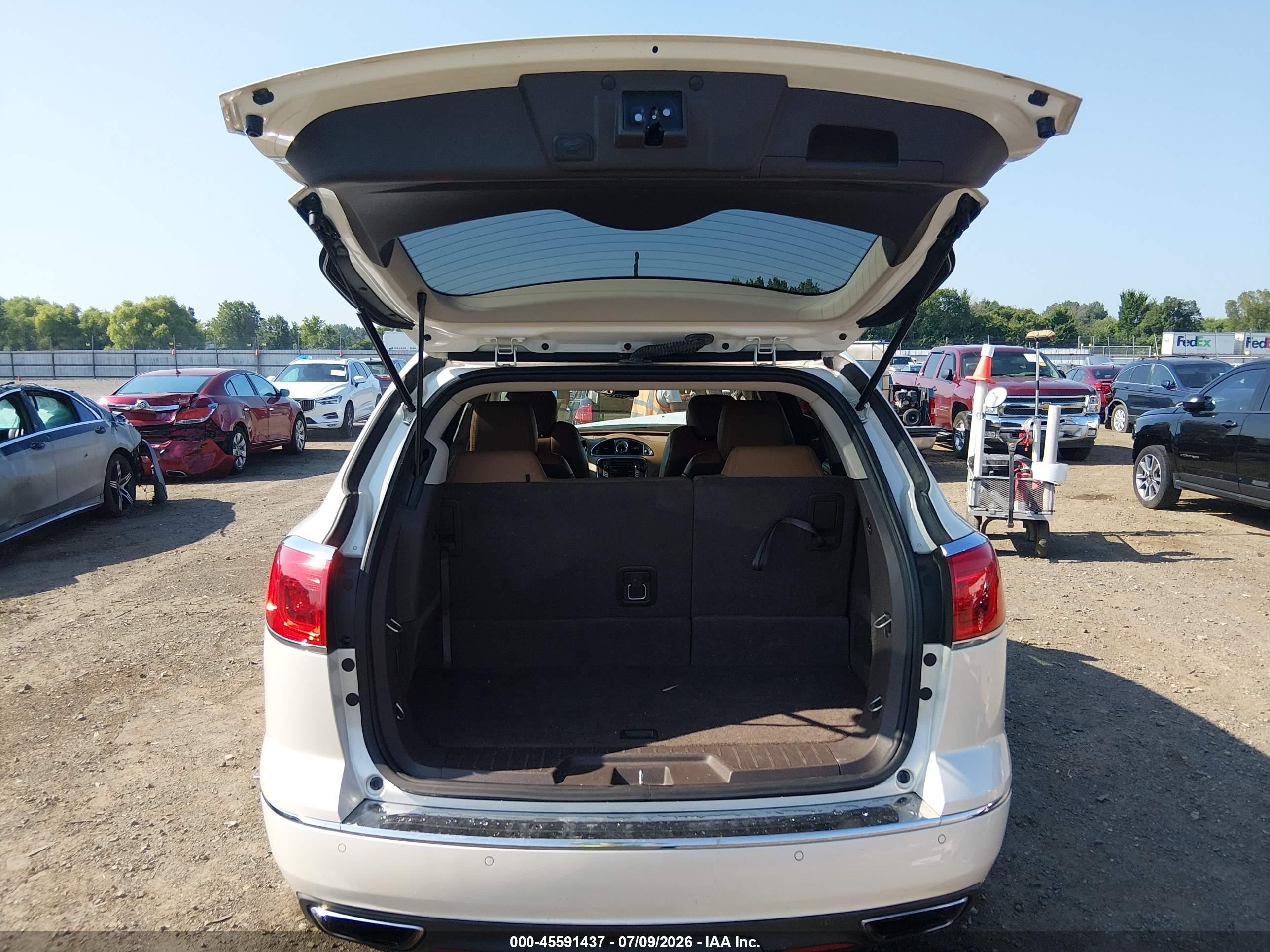2015 Buick Enclave Premium White vin: 5GAKRCKD0FJ319659