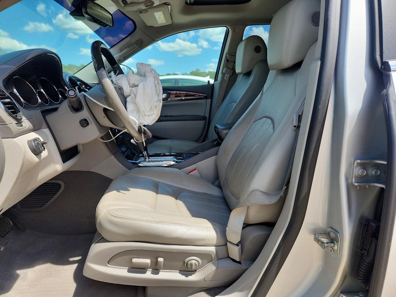 2017 Buick Enclave Silver vin: 5GAKRCKD1HJ281118