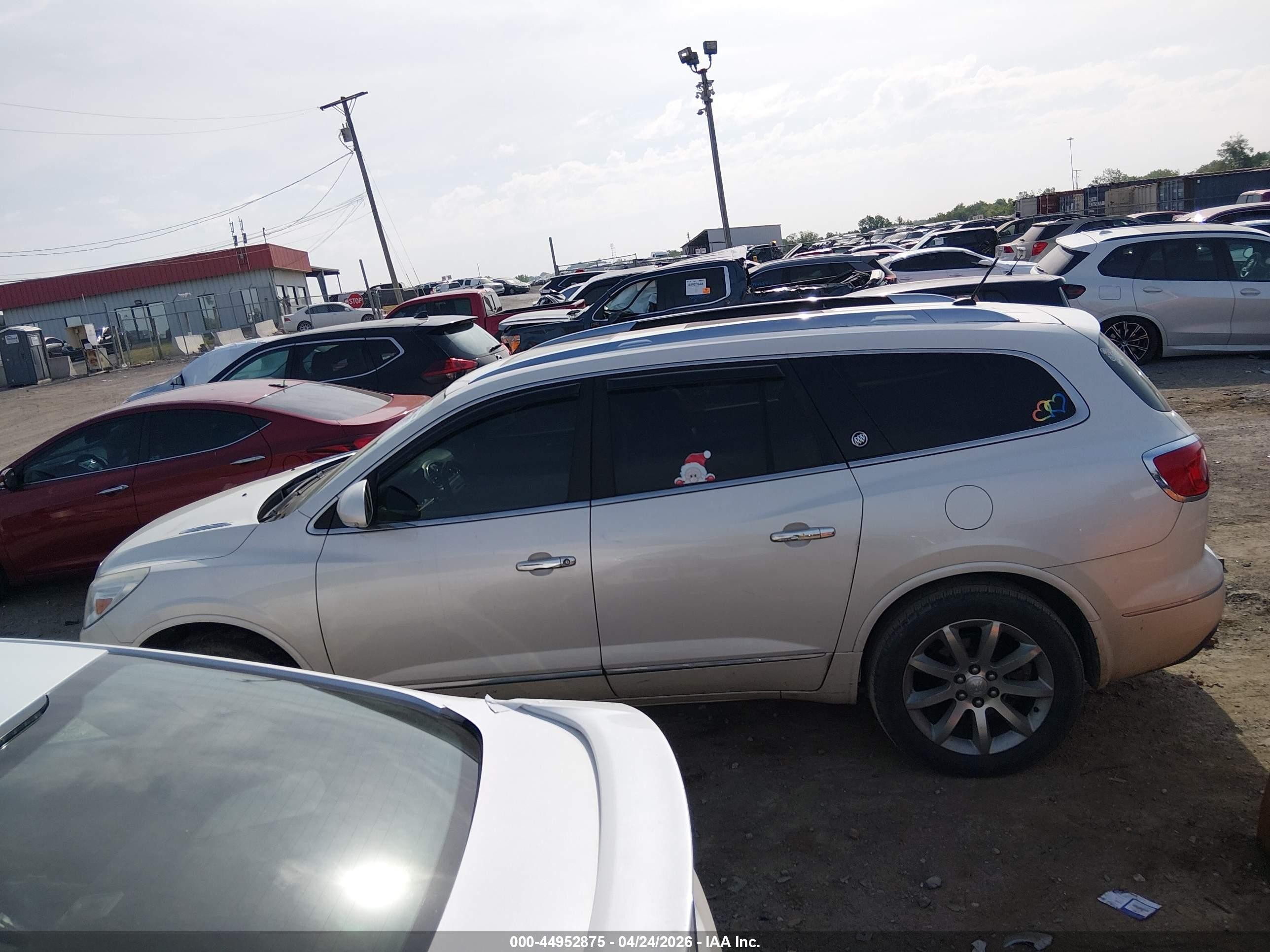 2014 Buick Enclave Premium Cream vin: 5GAKRCKD2EJ242551