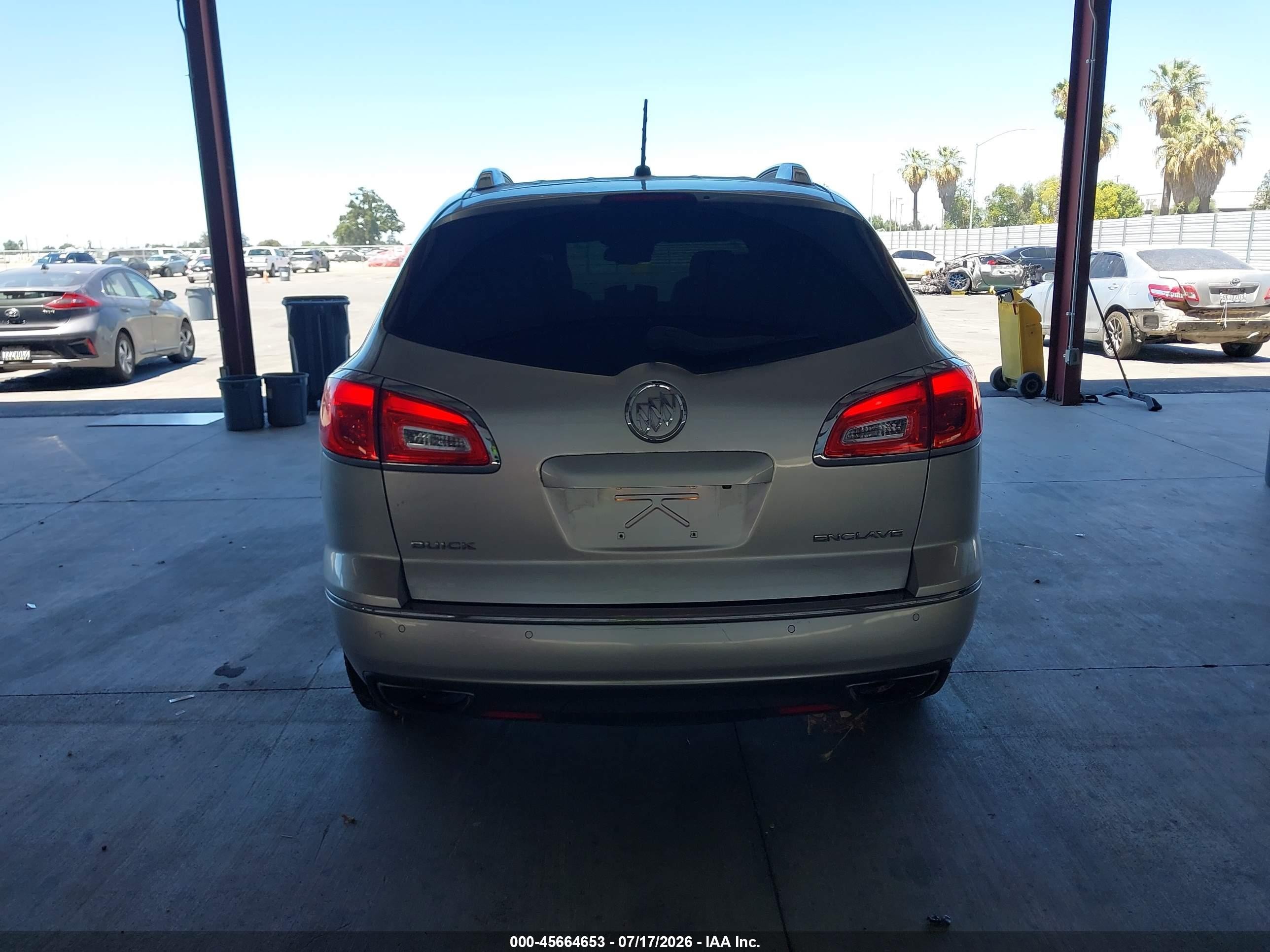 2015 Buick Enclave Premium Silver vin: 5GAKRCKD2FJ140328