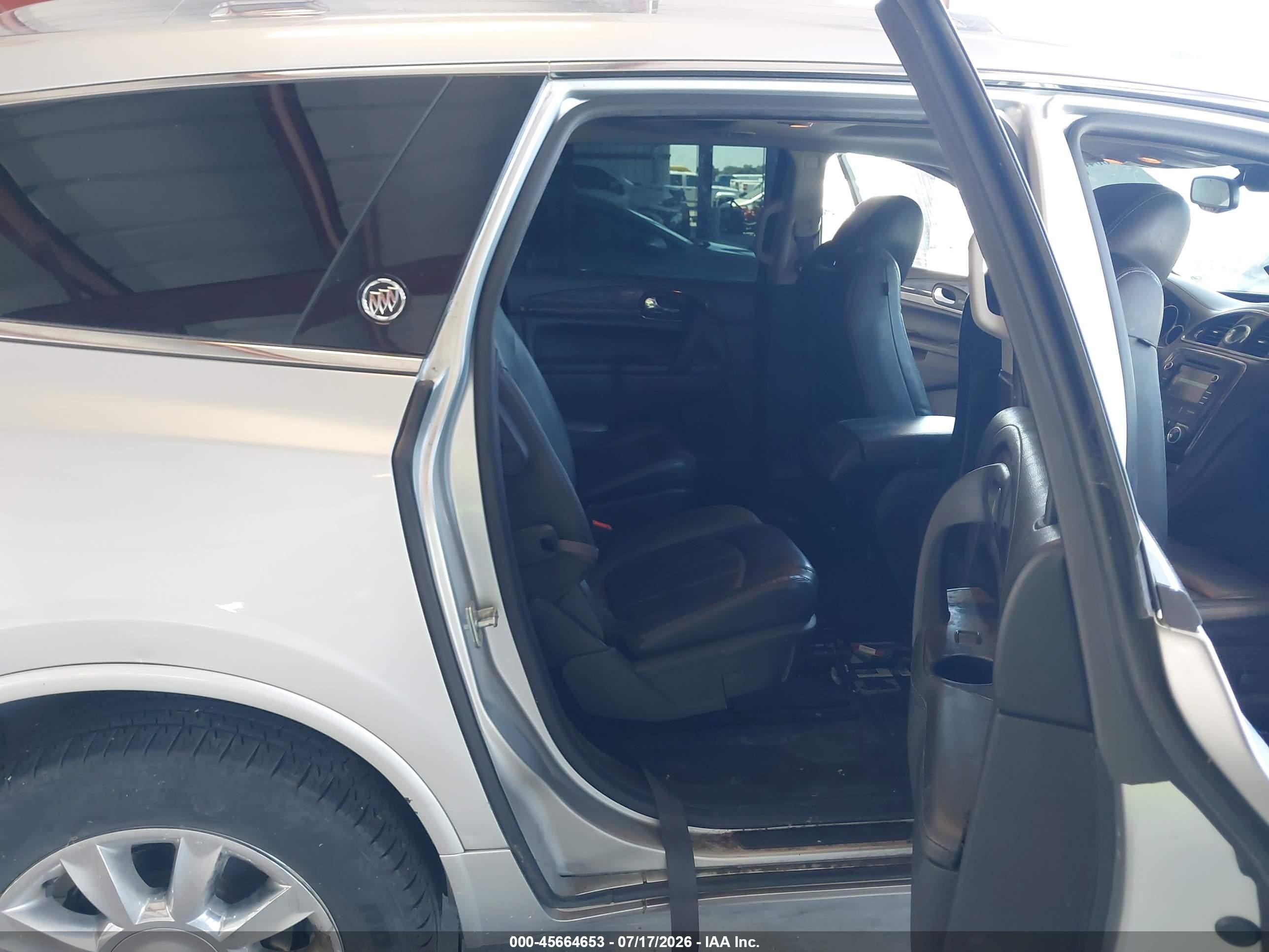 2015 Buick Enclave Premium Silver vin: 5GAKRCKD2FJ140328