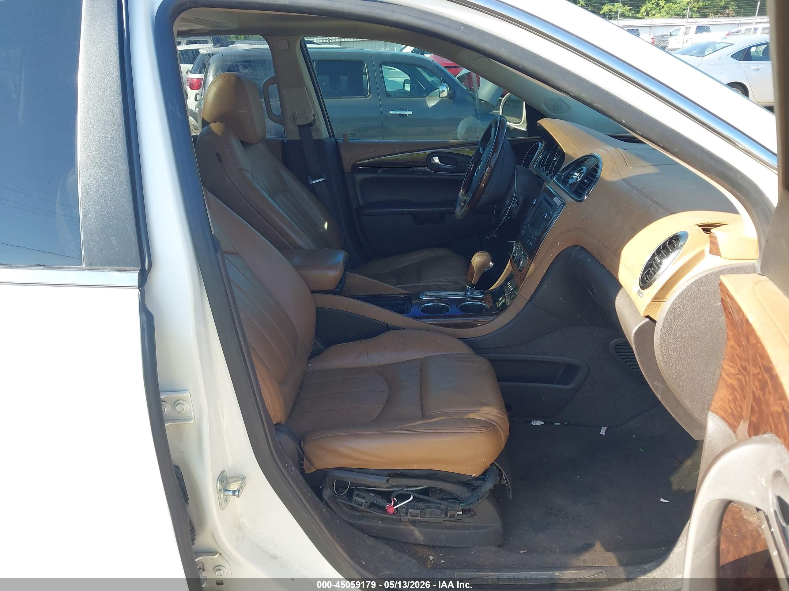 2015 Buick Enclave Premium Белый vin: 5GAKRCKD2FJ236332