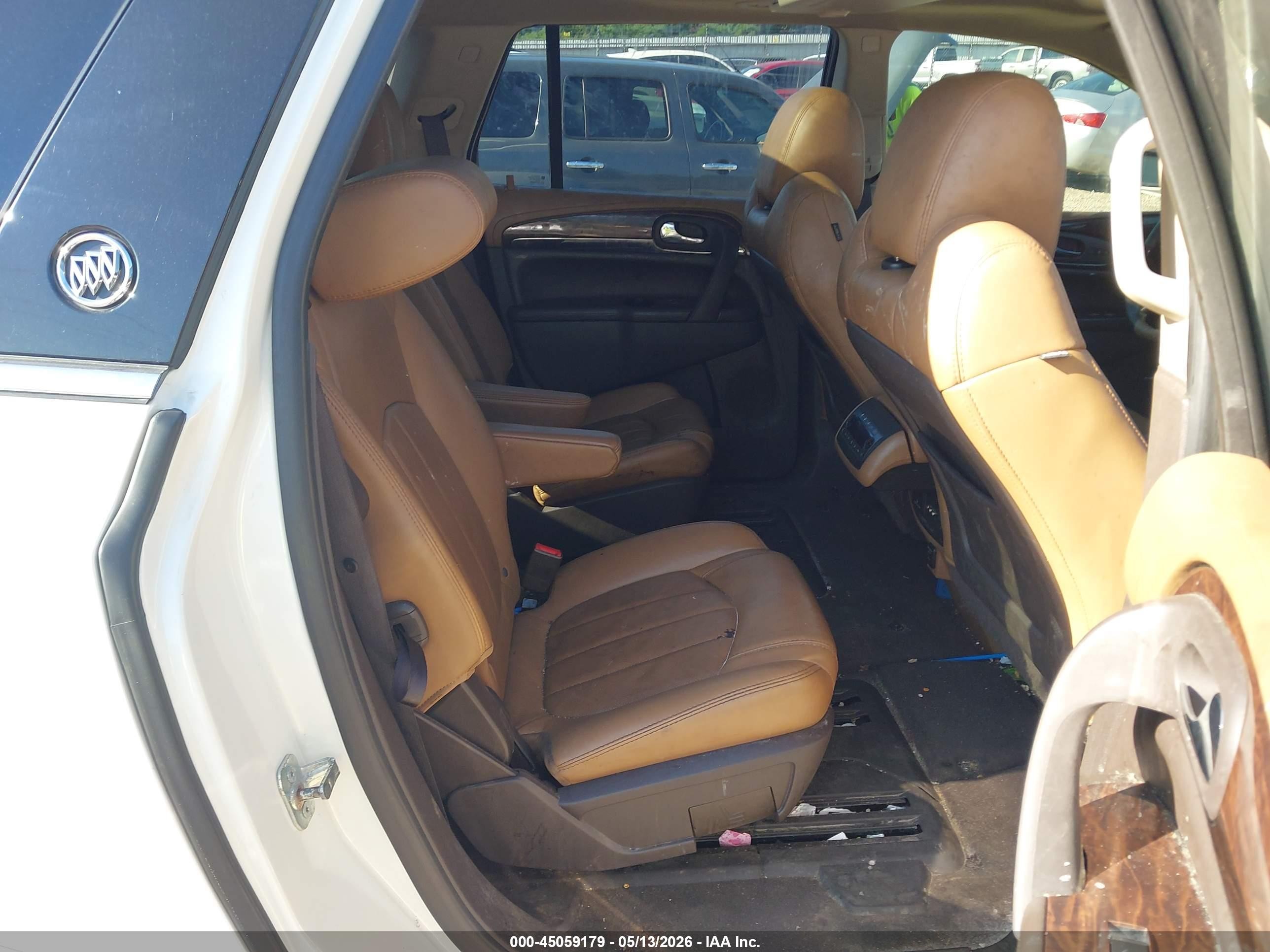 2015 Buick Enclave Premium Белый vin: 5GAKRCKD2FJ236332