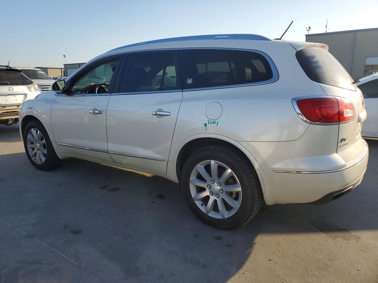 2015 Buick Enclave White vin: 5GAKRCKD2FJ283554