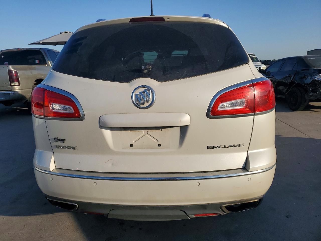 2015 Buick Enclave White vin: 5GAKRCKD2FJ283554