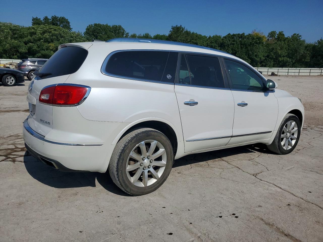 2016 Buick Enclave White vin: 5GAKRCKD2GJ335671
