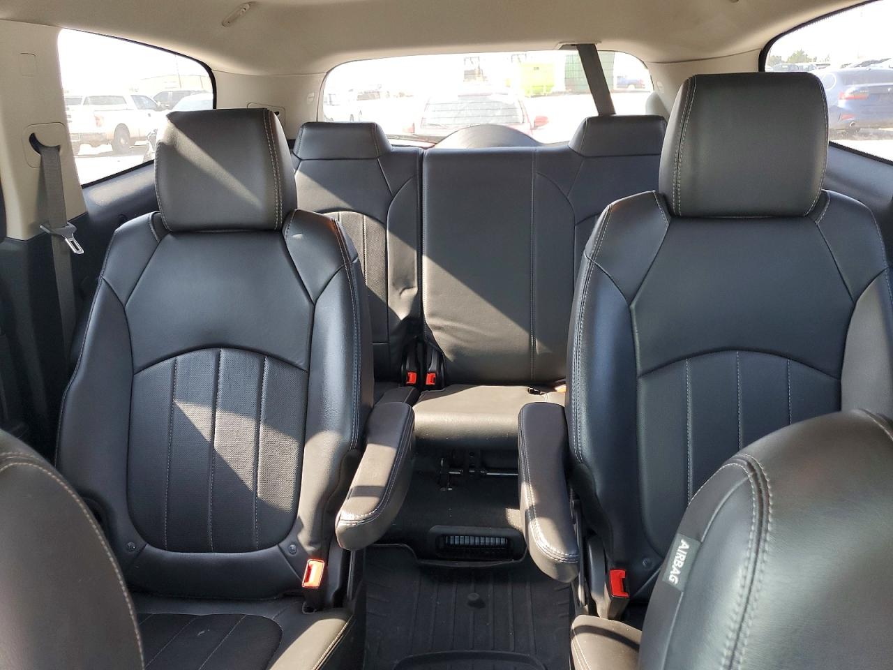 2016 Buick Enclave White vin: 5GAKRCKD2GJ335671