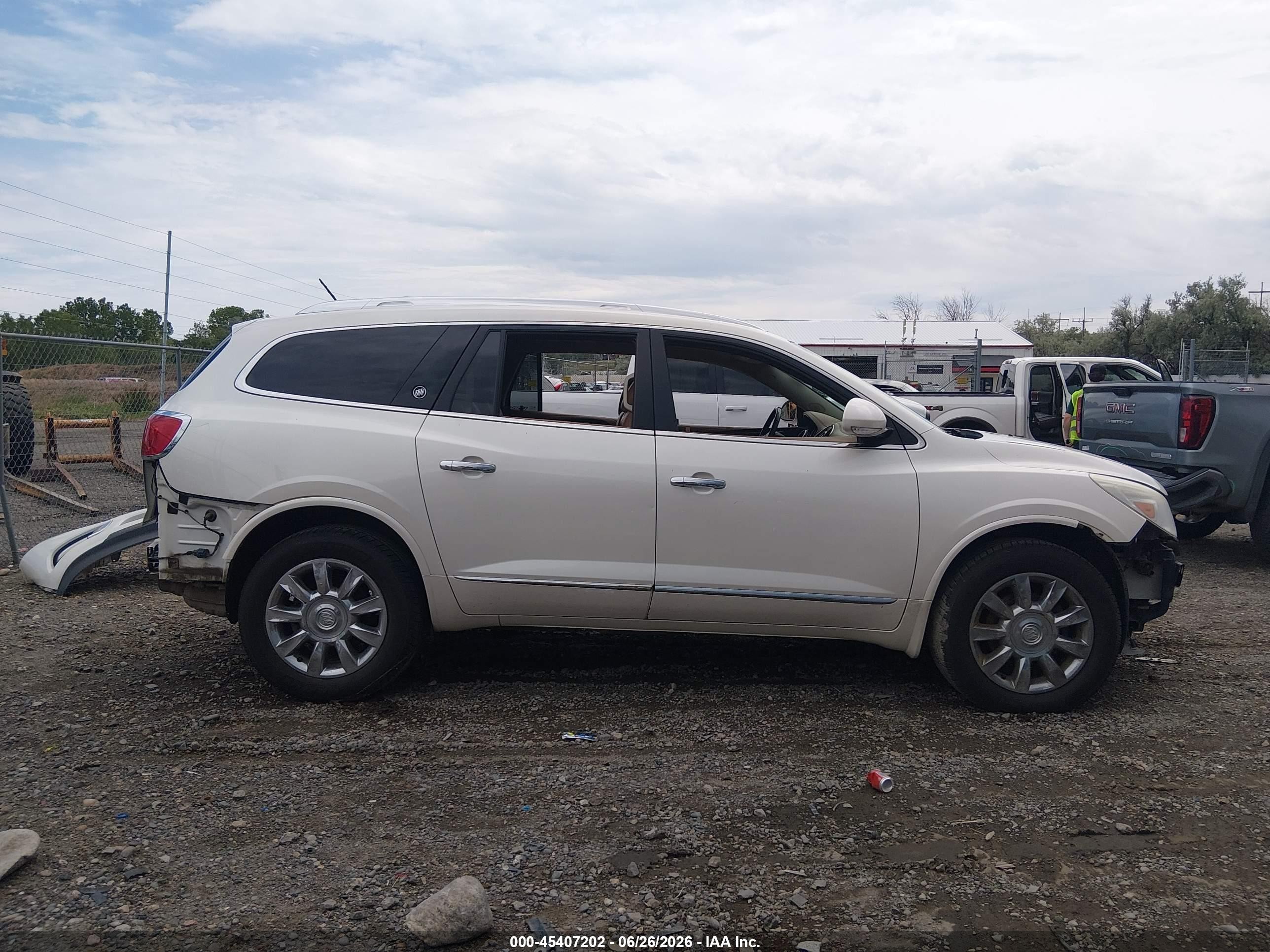 2015 Buick Enclave Premium Белый vin: 5GAKRCKD5FJ168530