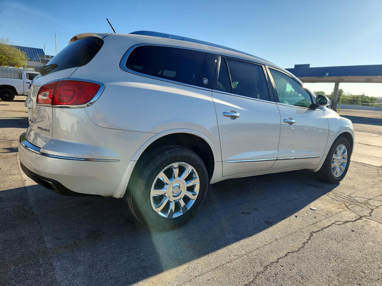 2015 Buick Enclave White vin: 5GAKRCKD6FJ110796