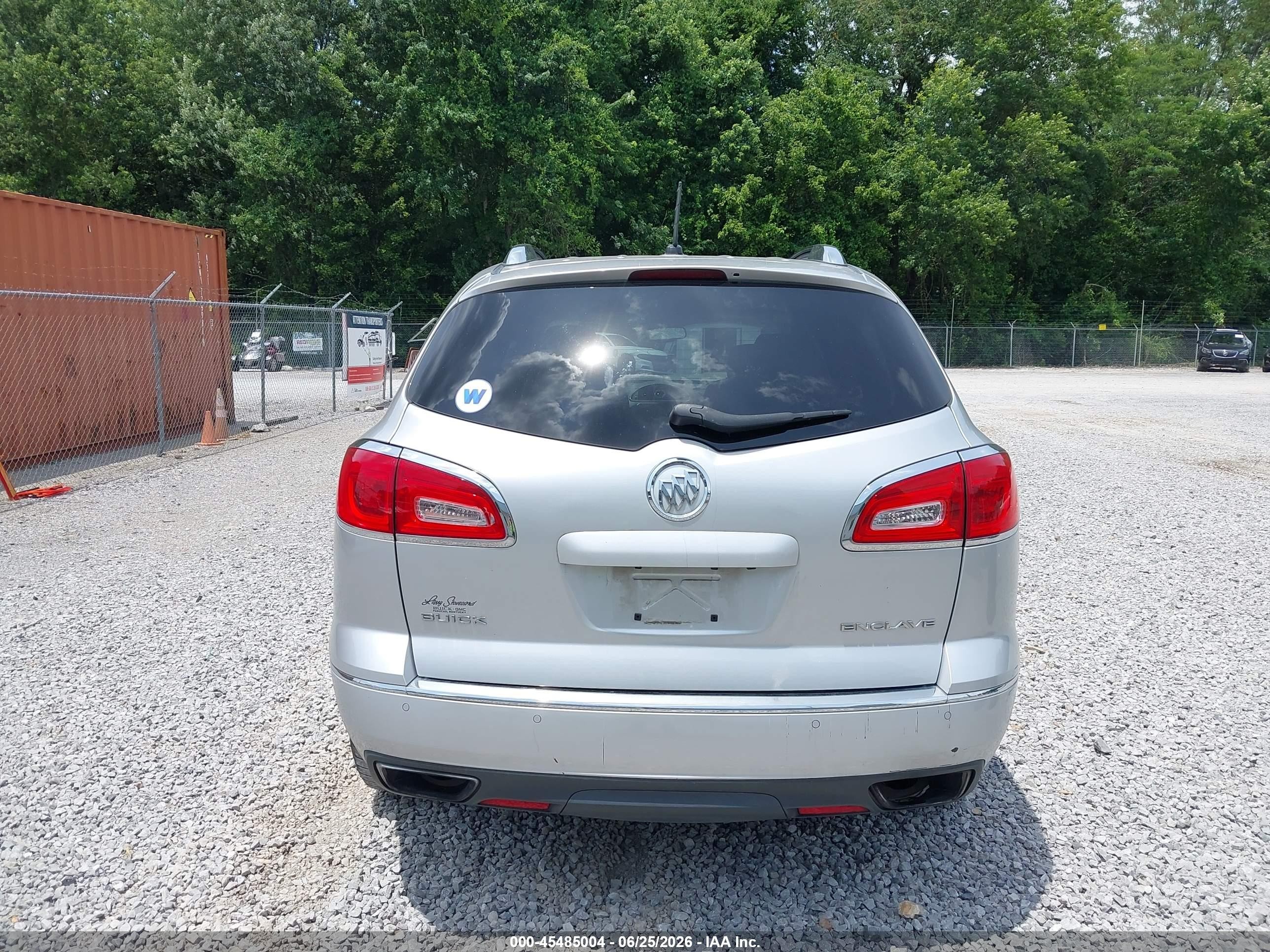2013 Buick Enclave Leather Silver vin: 5GAKRCKD7DJ107158