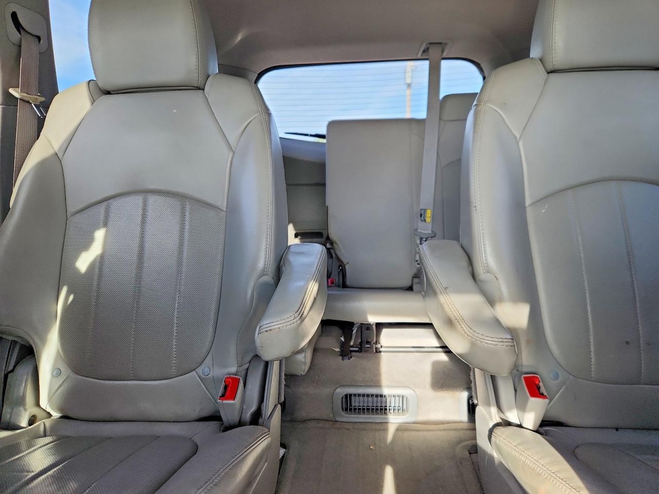 2015 Buick Enclave Gray vin: 5GAKRCKD7FJ182591