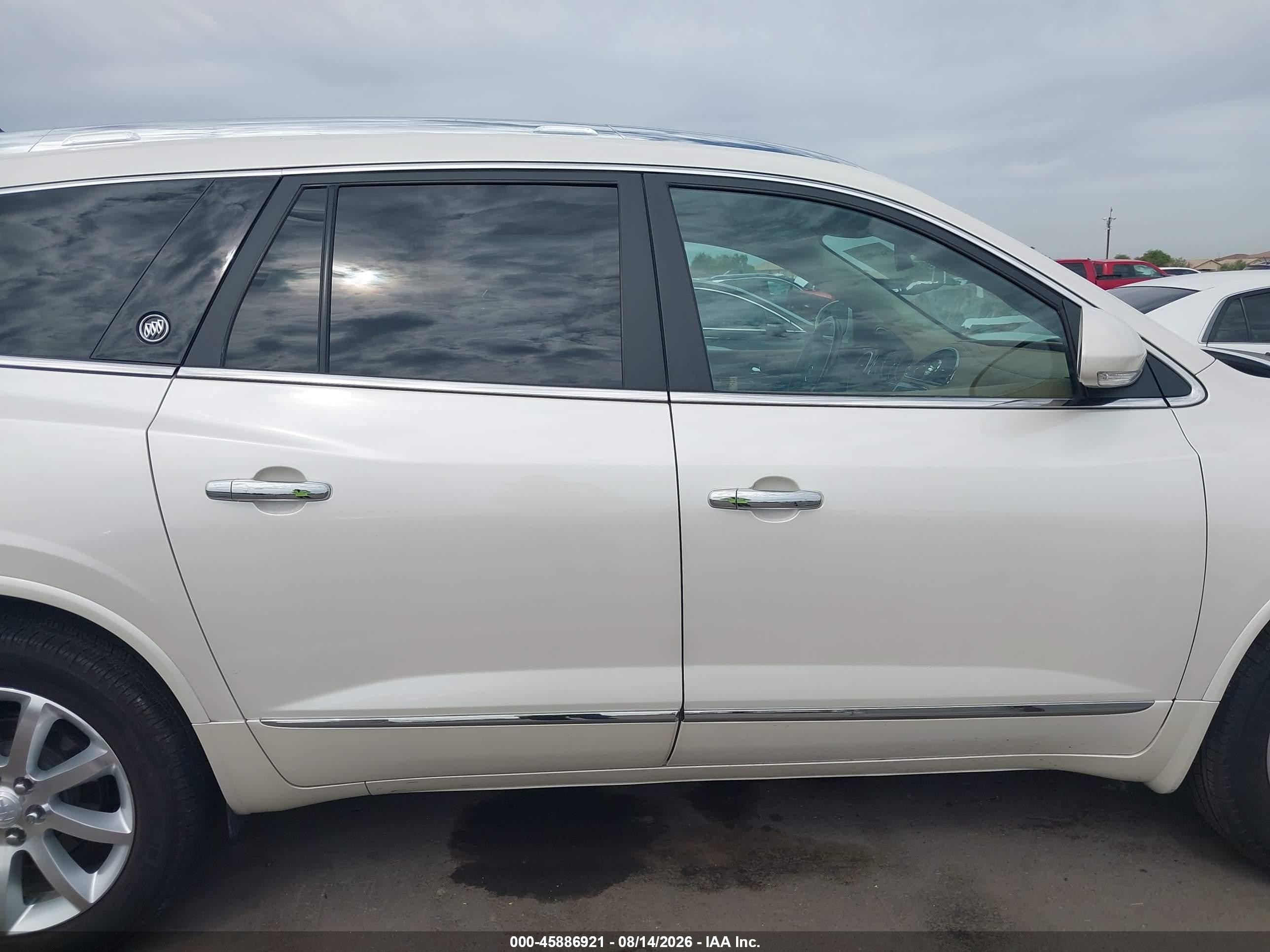 2014 Buick Enclave Premium Белый vin: 5GAKRCKD8EJ357722